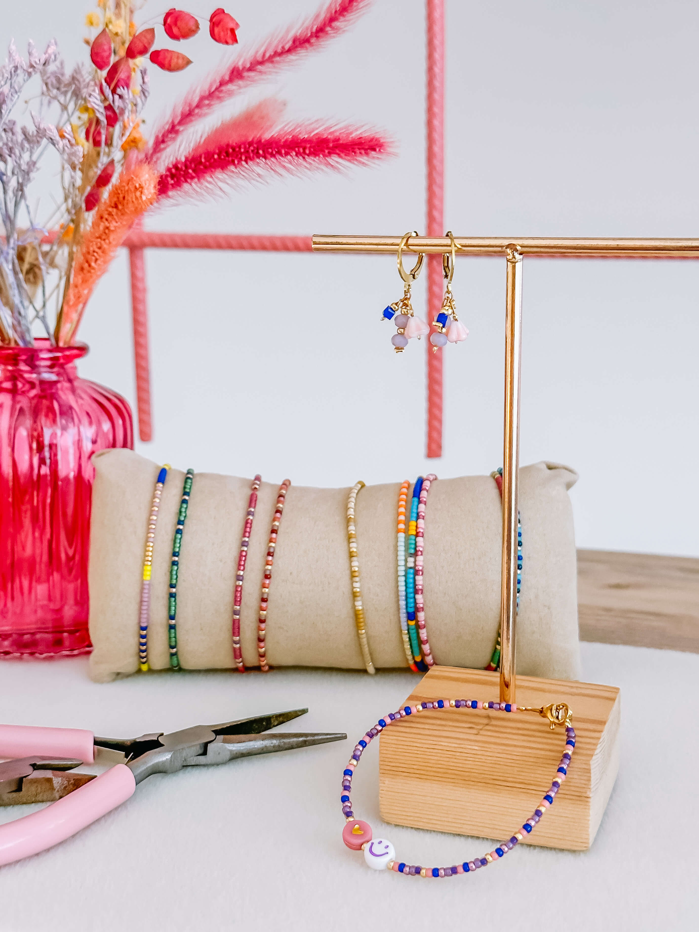 Workshop Box oorbellen en armbandjes maken birthday party - Foto