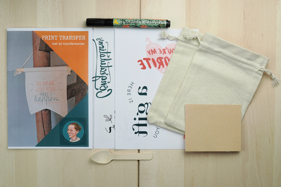 DIY pakket zelf foto's en tekst printen op 2 cadeau zakjes