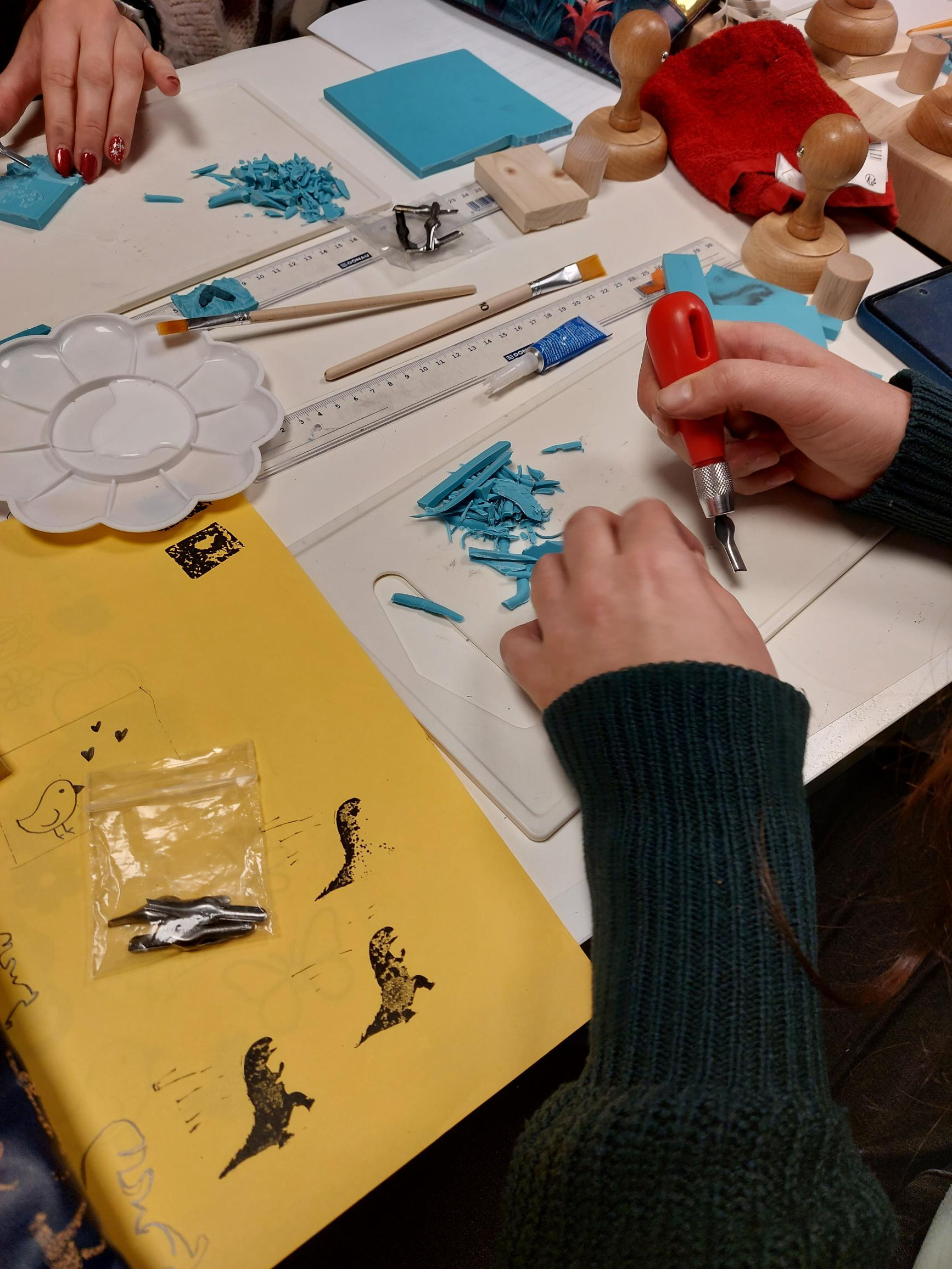 Maak een unieke stempel - inloop workshops - Foto
