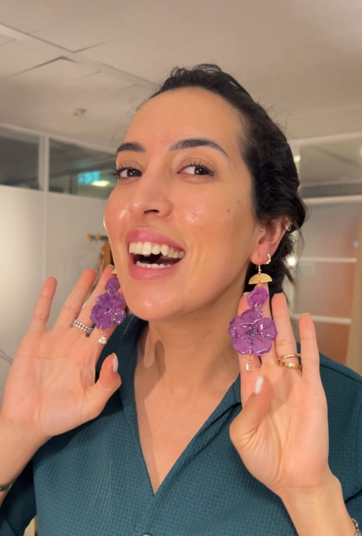 Workshop: Sieraden van echte bloemen! - Foto