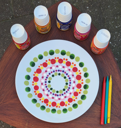 Stipkunst op Servies, Dotpainting of Stippen Porselein