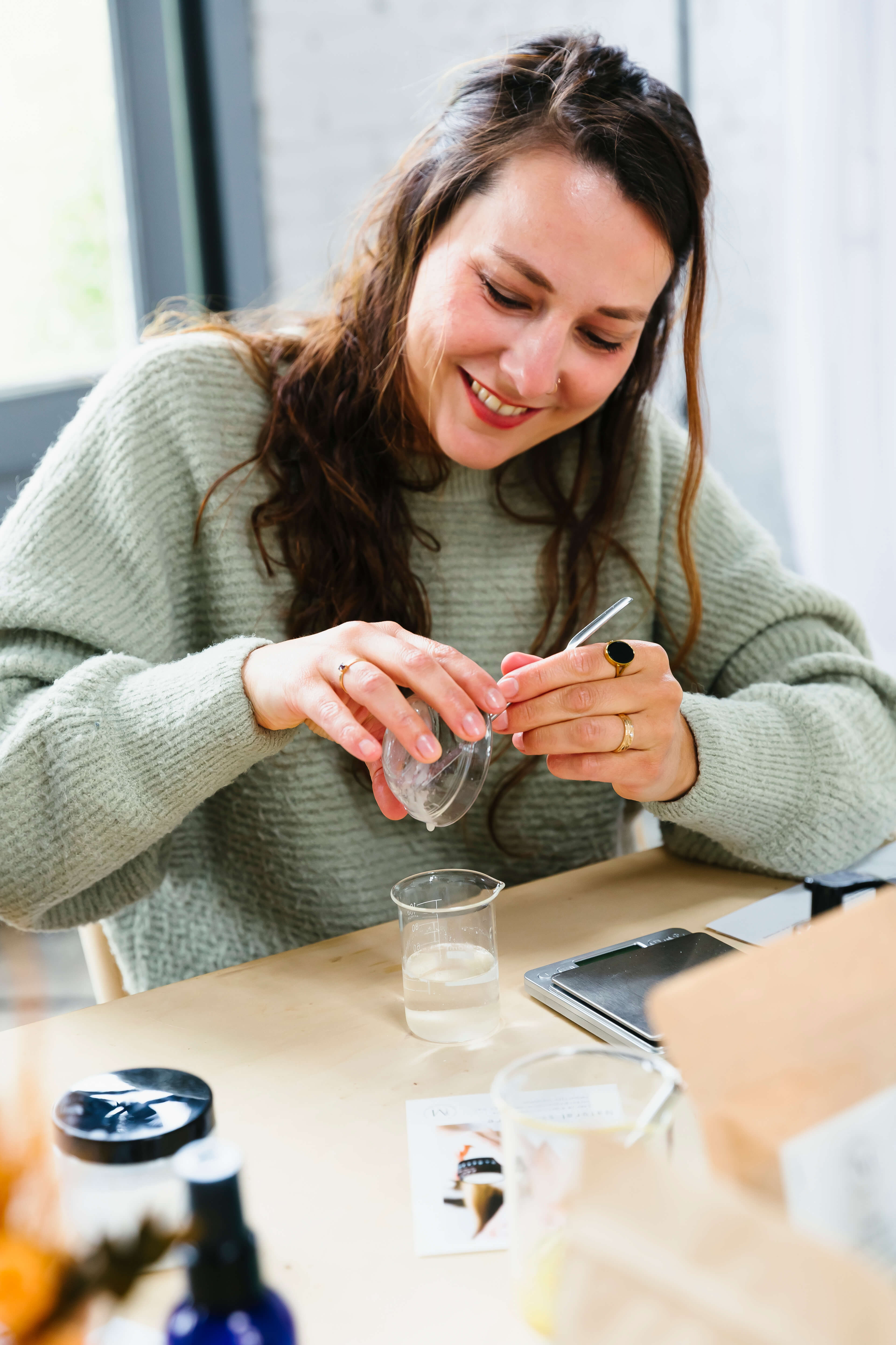 Walk-in workshop voor jouw event: DIY herbal home diffuser - Foto
