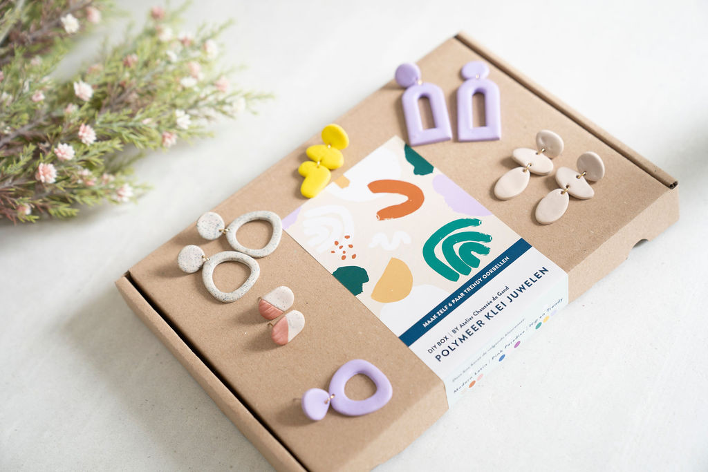 STARTER BOX-DIY polymeer klei juwelen - Foto