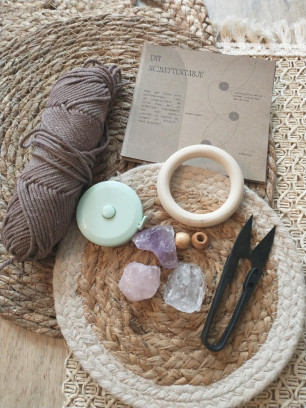 knoop je schattentasje met edelstenen of amber - DIY box (groepen)