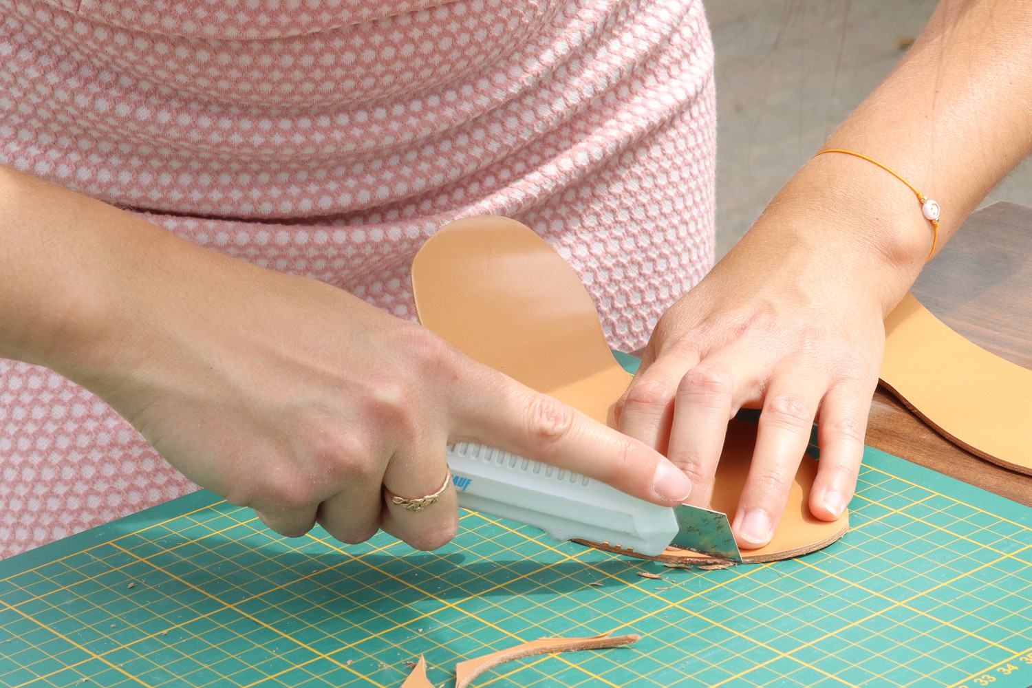 Sandalen in leer workshop - Foto