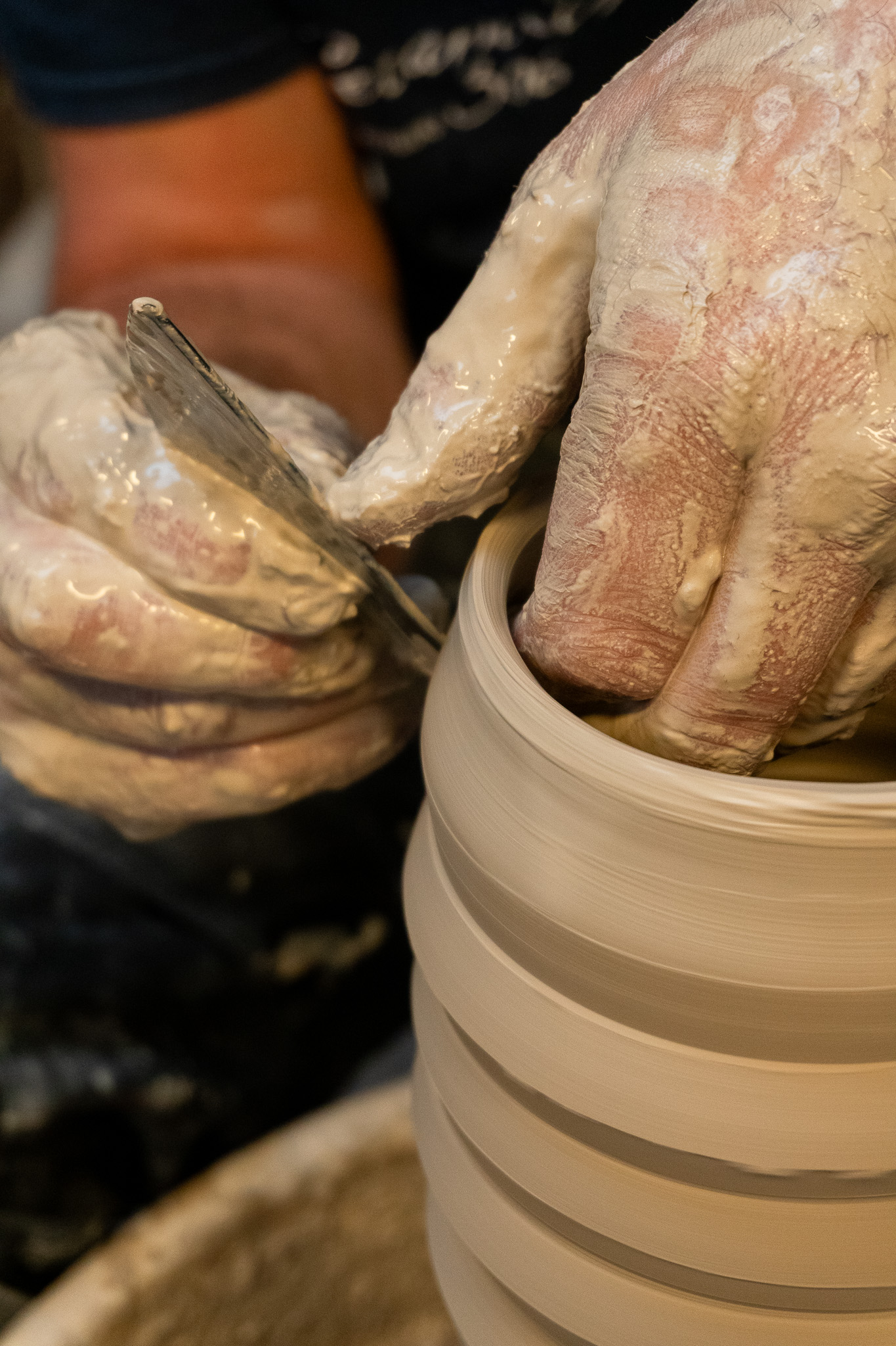 Pottenbakken met de draaischijf - Avond workshop - Foto