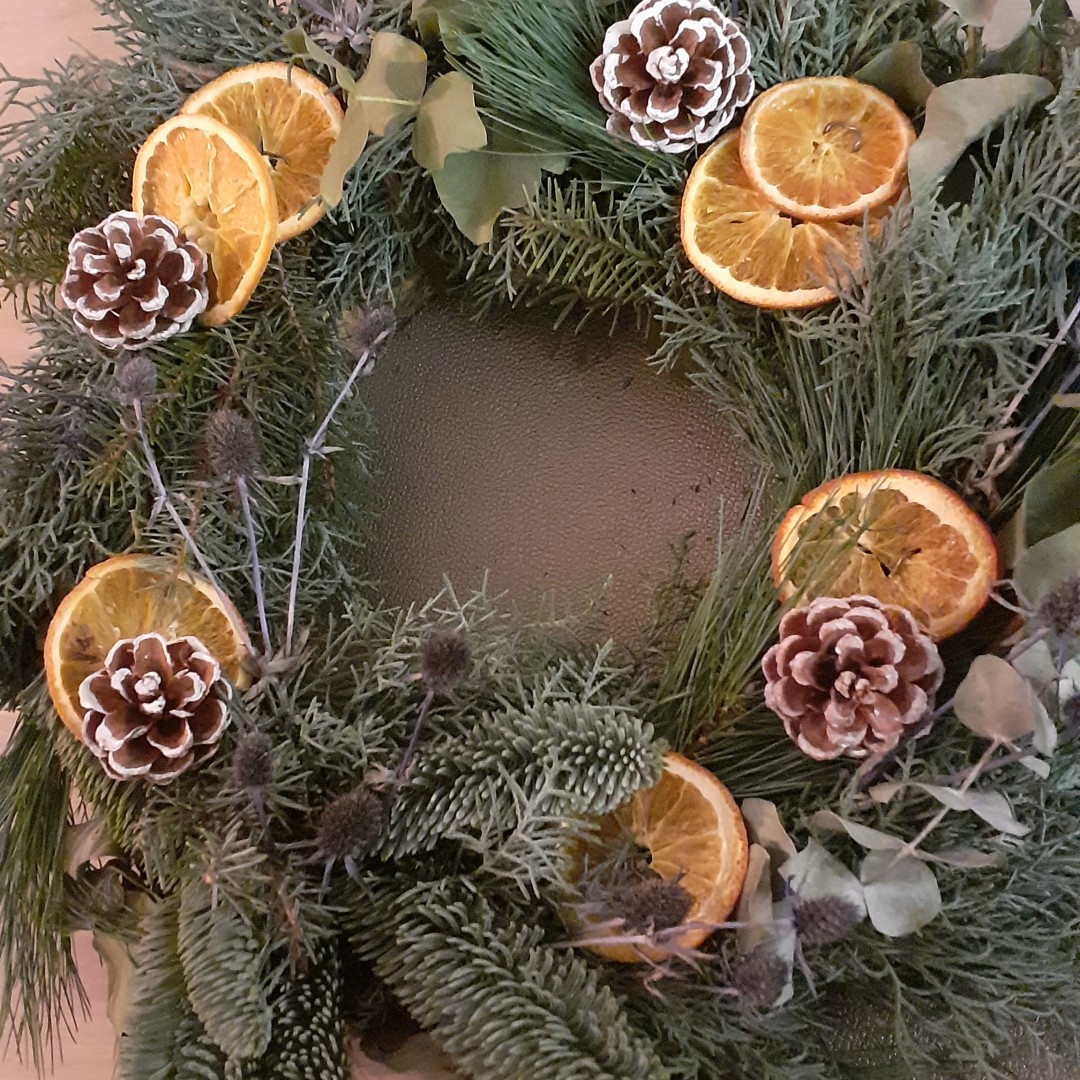 Privé-workshop Winterkrans / Kerstkrans — voor teams, vriendinnen & feestjes - Foto