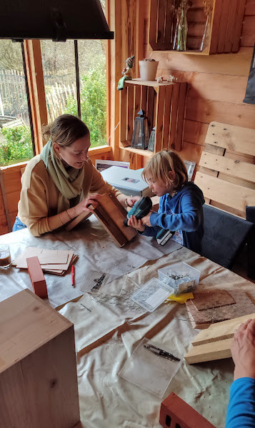 Eekhoorn voederkastje maken - Foto