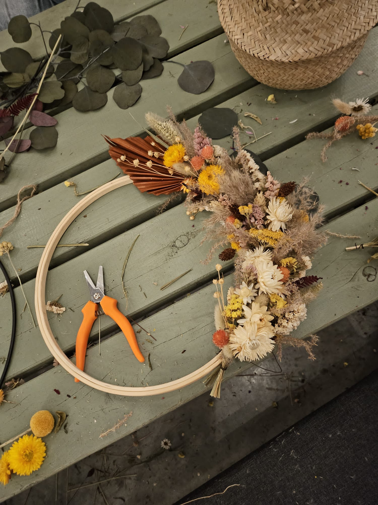 Bloemen die blijven – maak je eigen droogbloemenkrans - Workshop - Foto