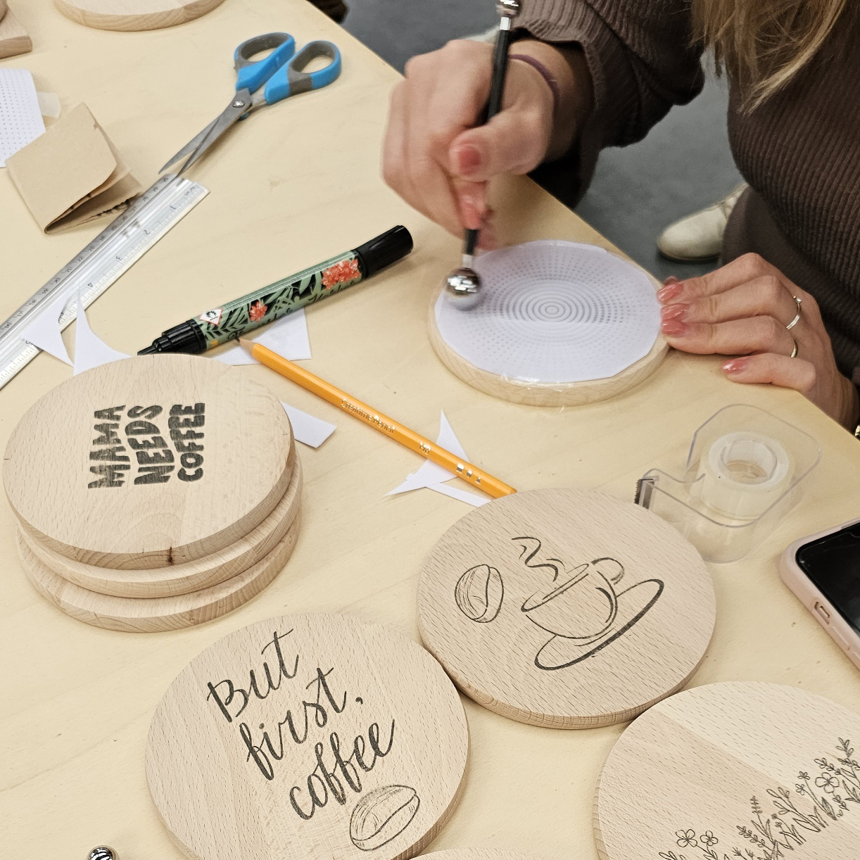 Workshop zelf teksten en foto's printen op hout en stof