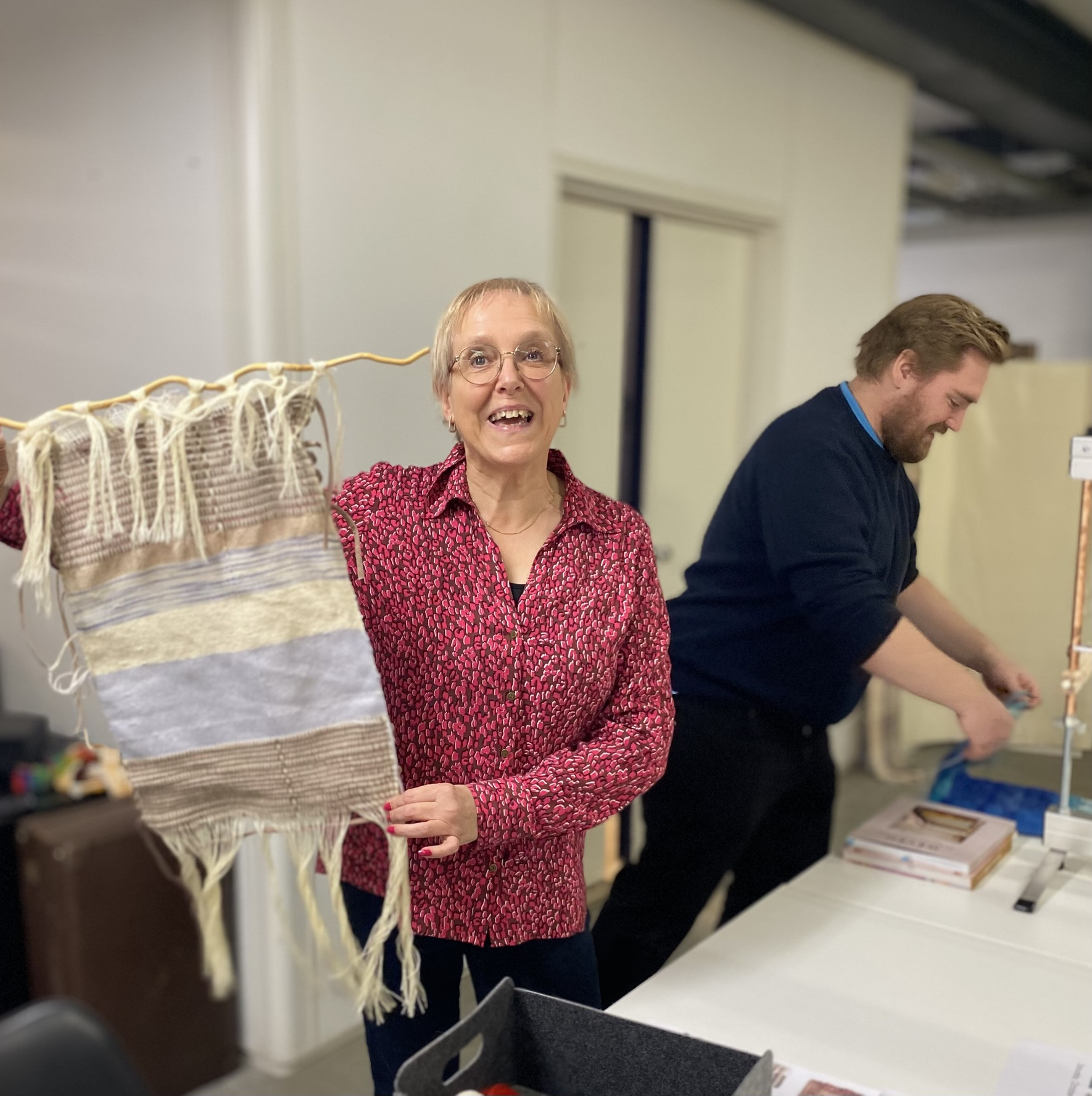 Eendaagse Saori Weefworkshop: Ontspannen experimenteren met kleur, textuur en imperfectie - Foto