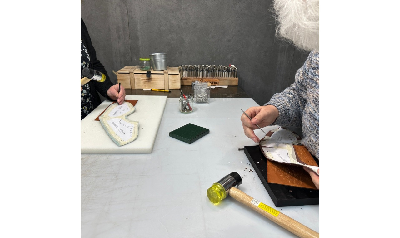 Lederen sneakers maken workshop (basismodel) - Foto