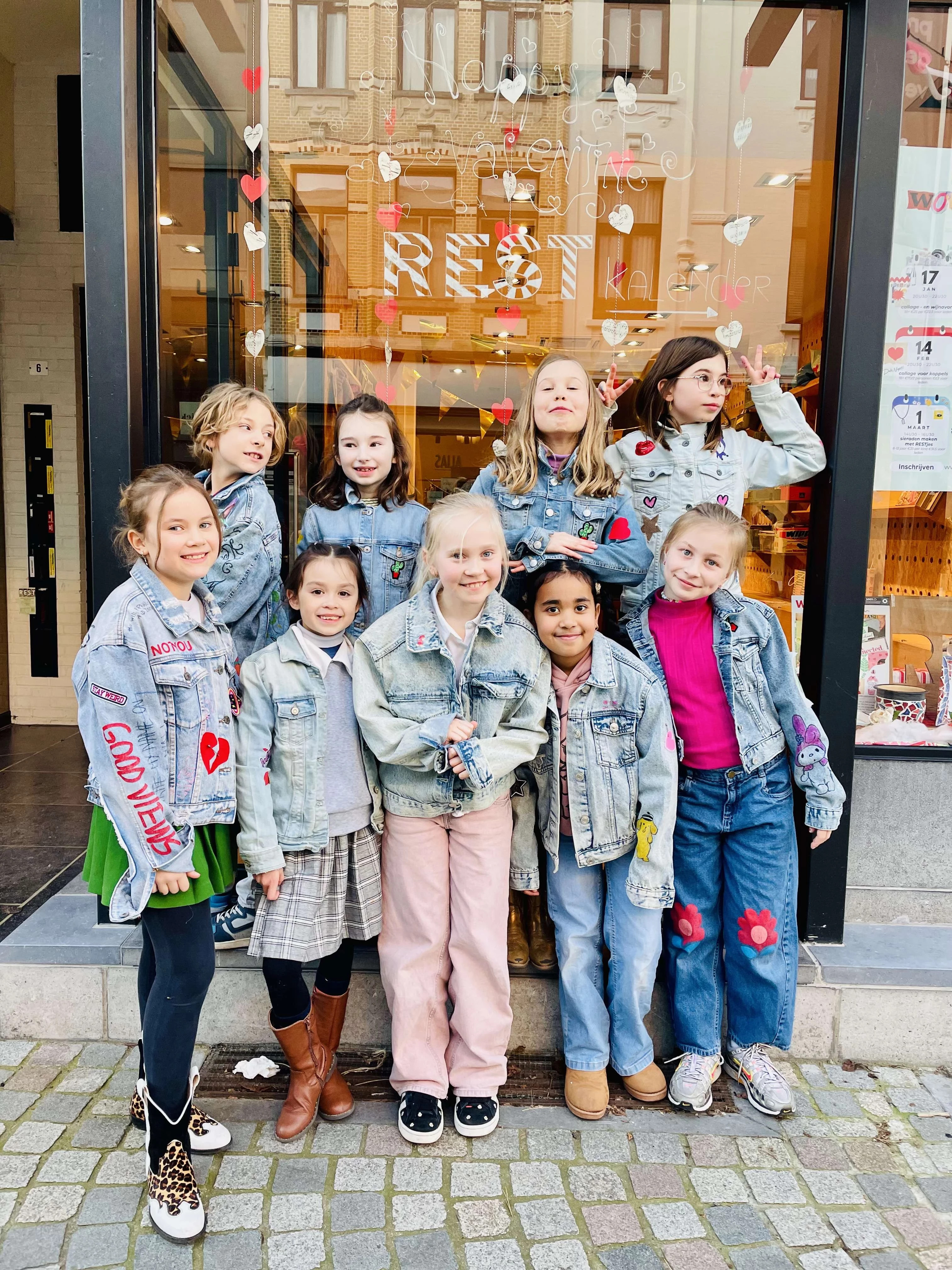 Verjaardagsfeest voor 9- tot 99-jarigen: jeansjasjes pimpen - Foto