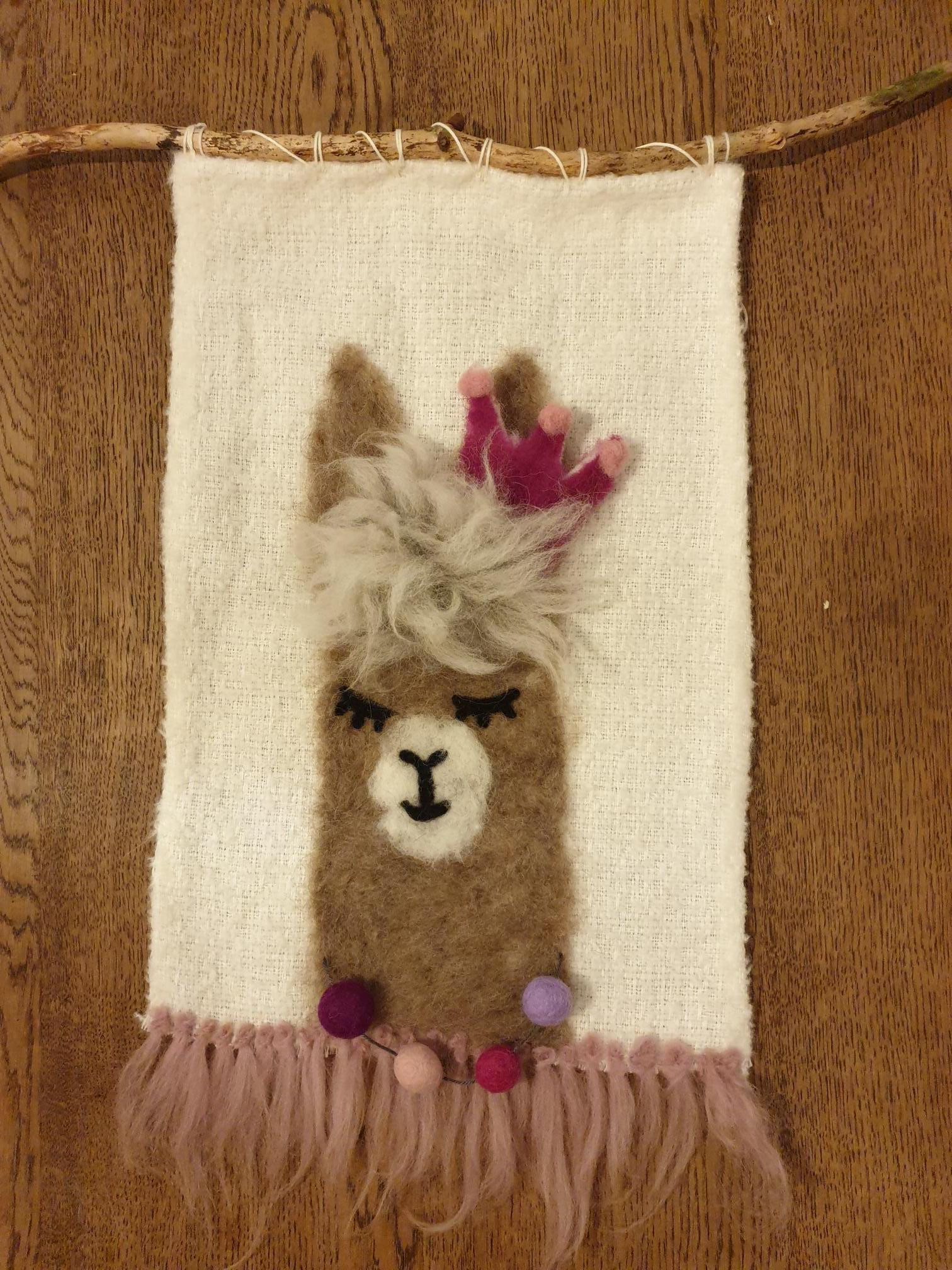 DIY vilten alpaca wandhanger - Foto