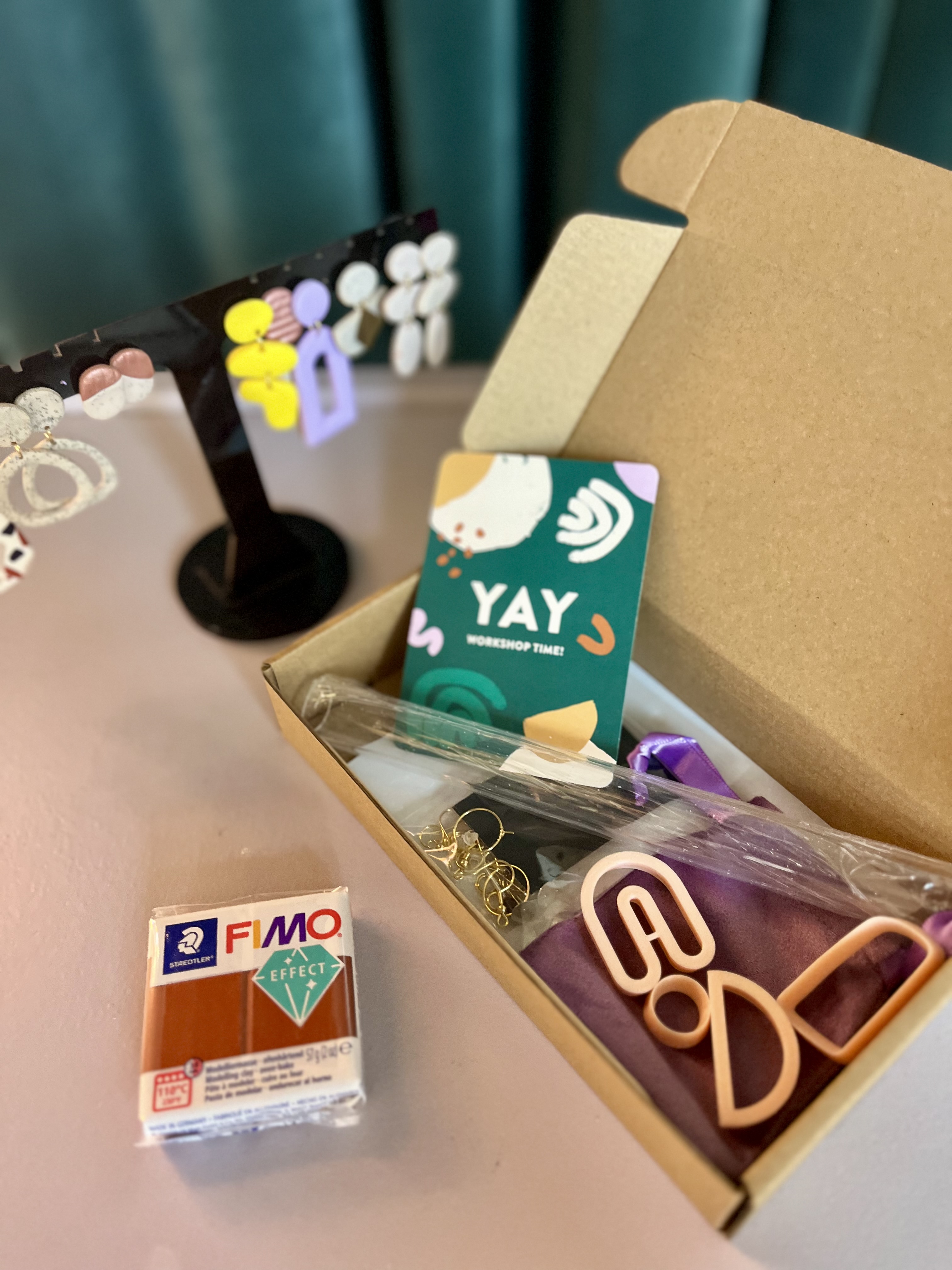 STARTER BOX-DIY polymeer klei juwelen - Foto