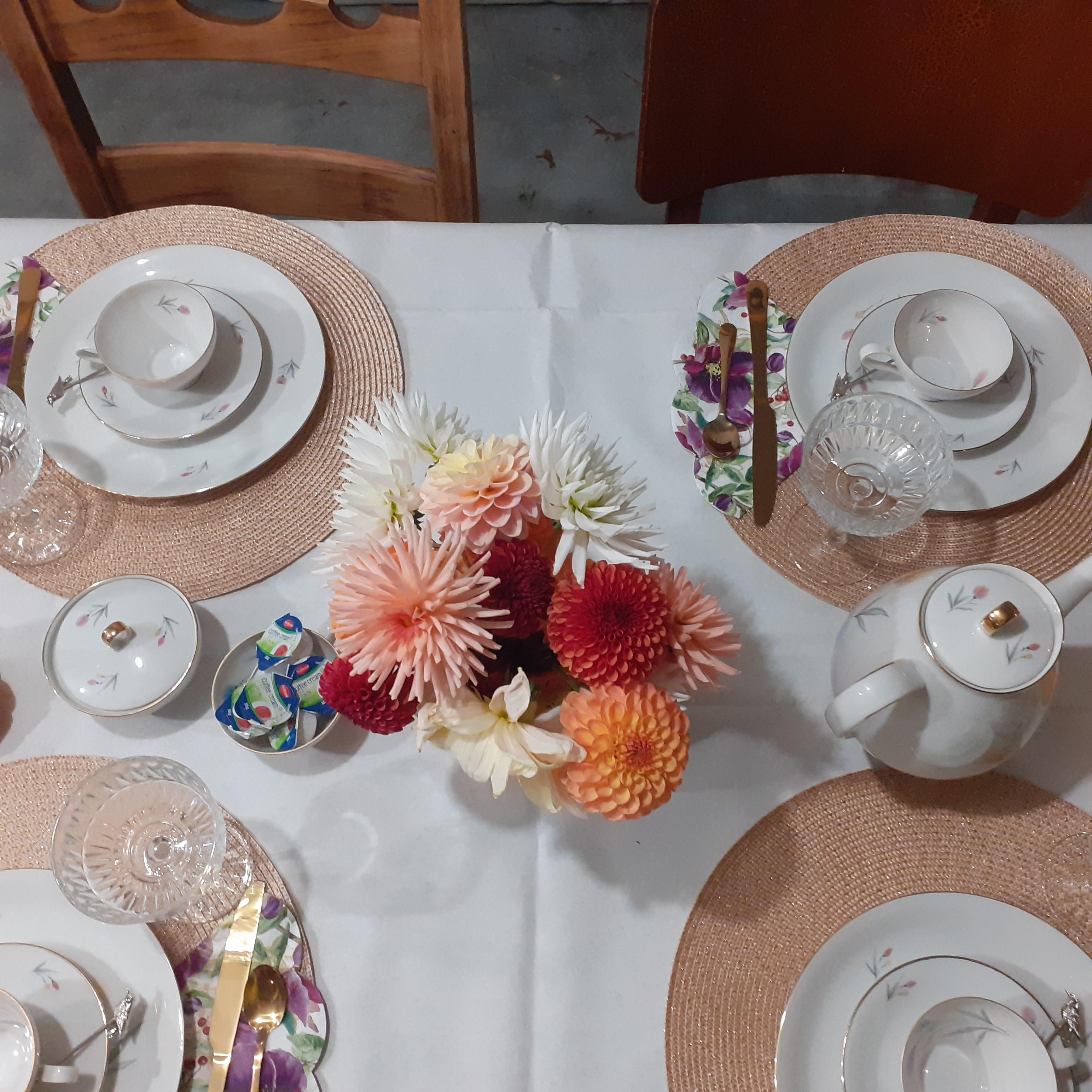 Breakfast & Flowers - Dahlia editie - Foto