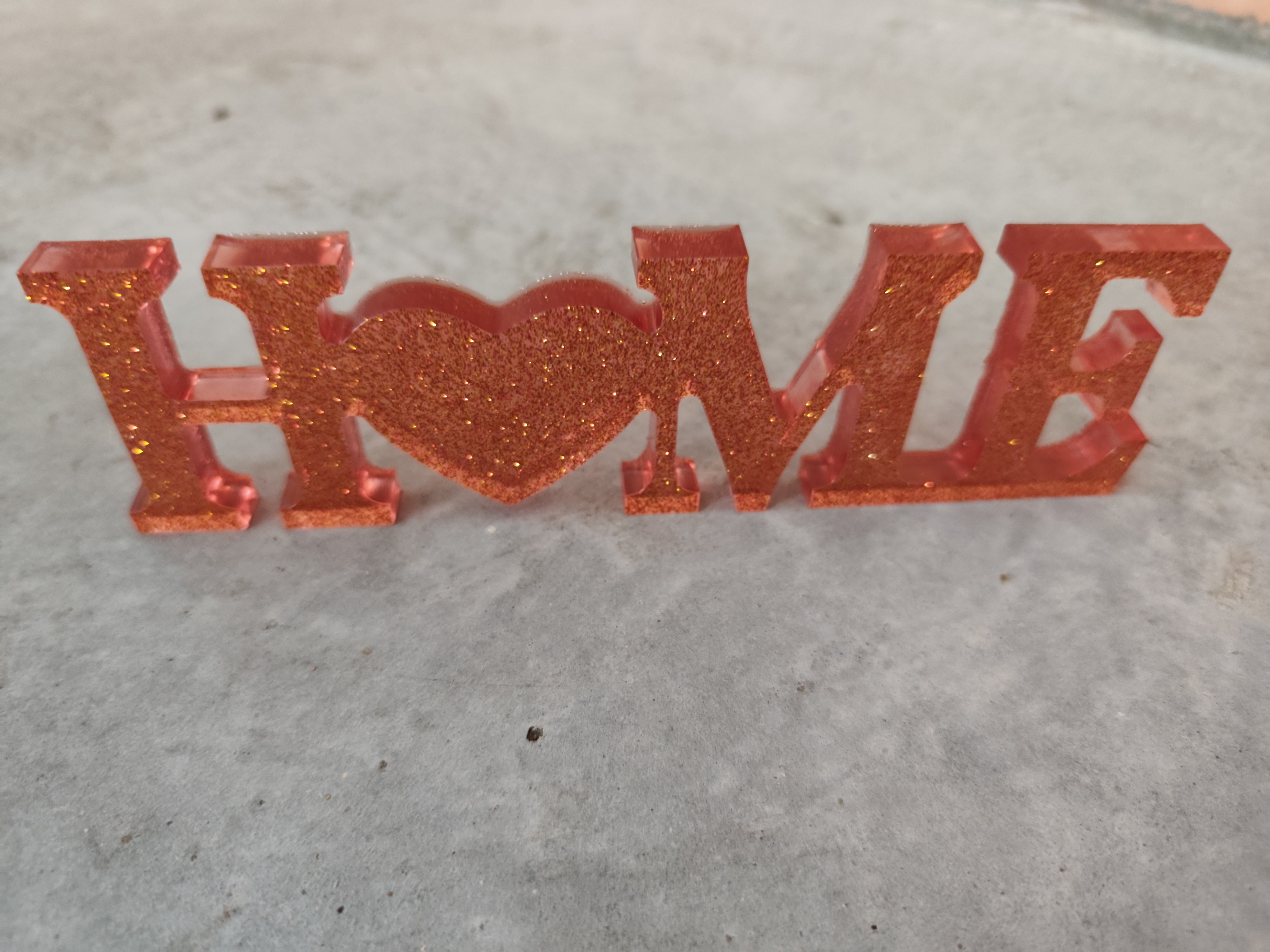 Epoxy woorden maken voor je interieur - Foto