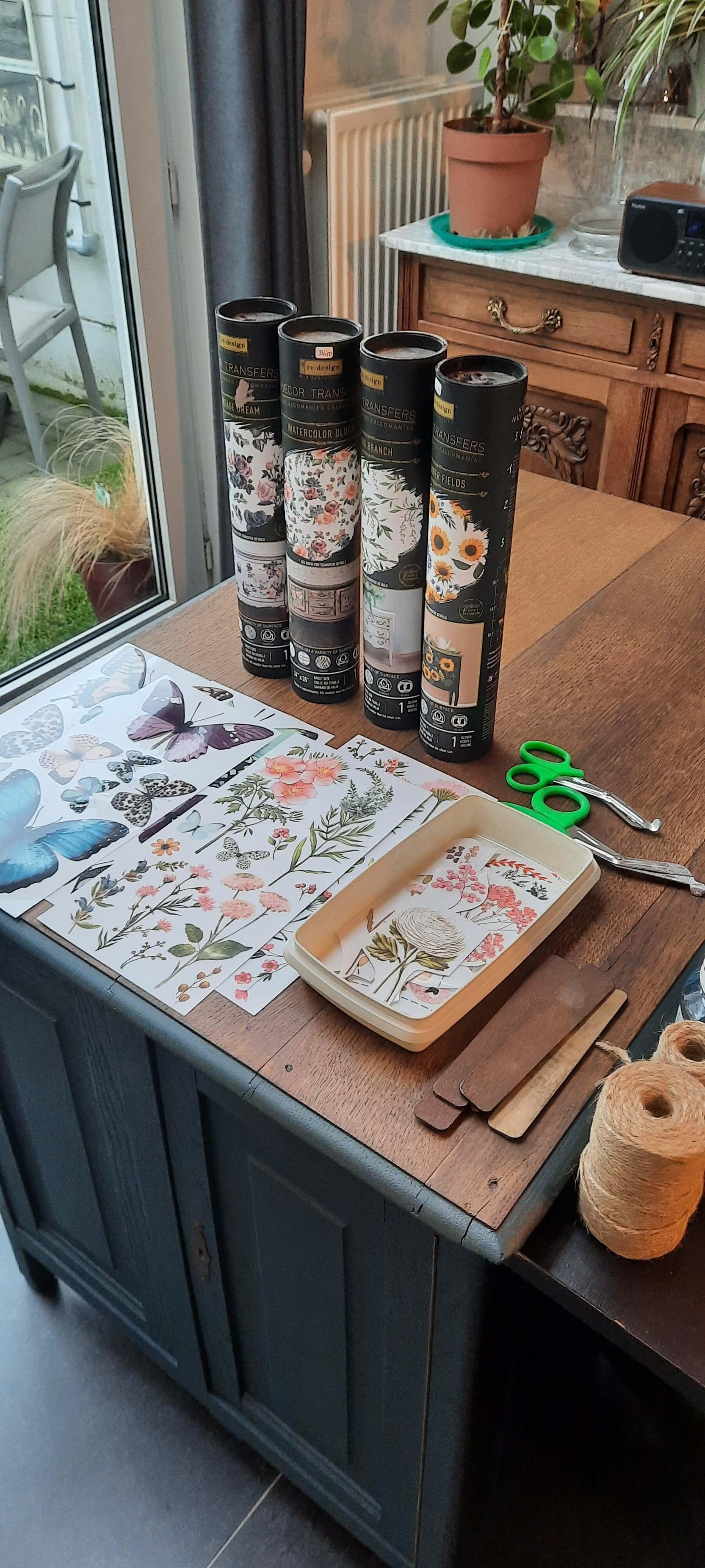 Houten zakdoekendoos schilderen - Foto