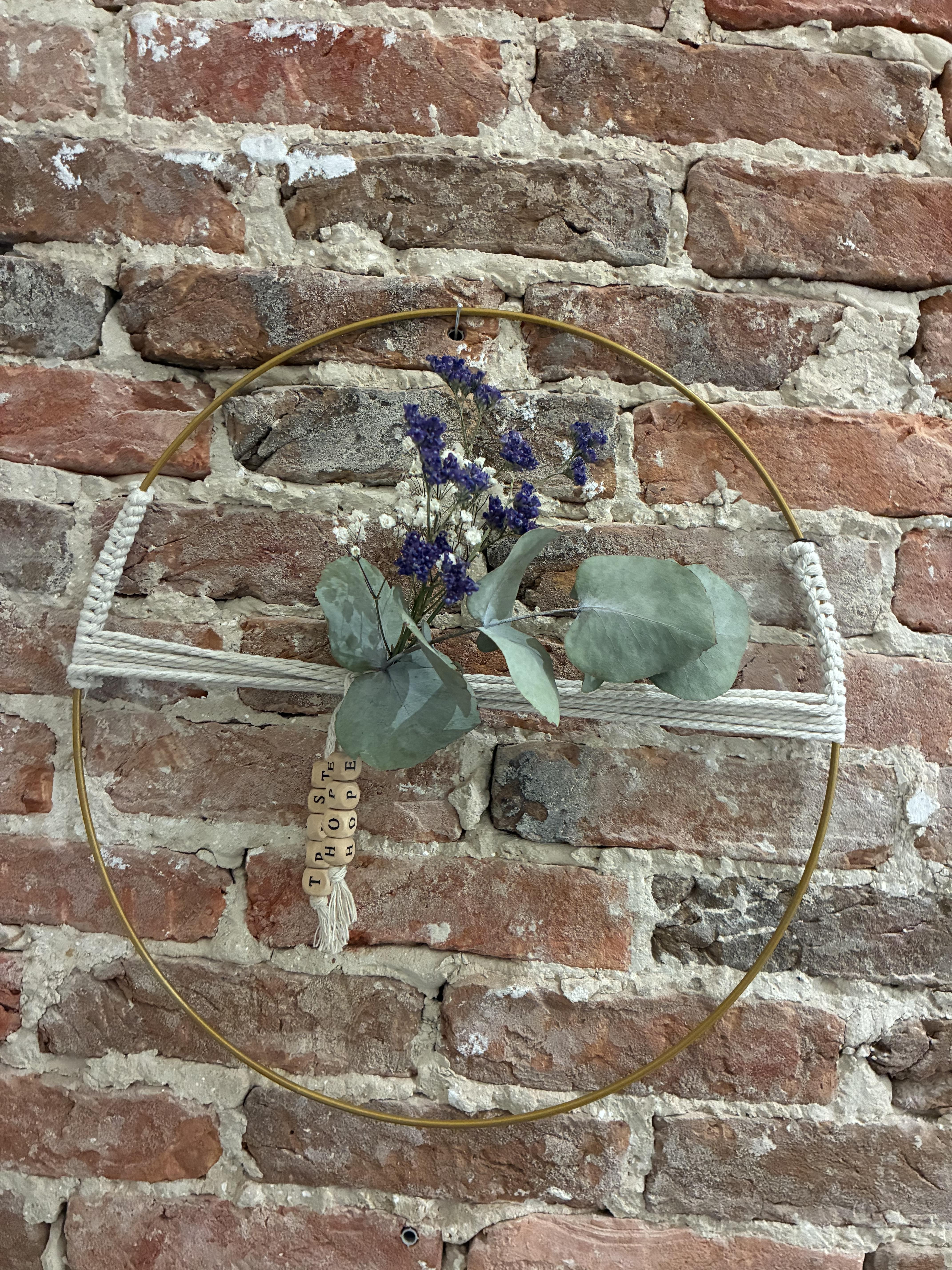 Creëer 2 trendy touw & bloemencirkels - Foto