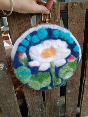 "Lotus Bloom DIY: Naaldviltkunst in een Borduurring"-DIY kit