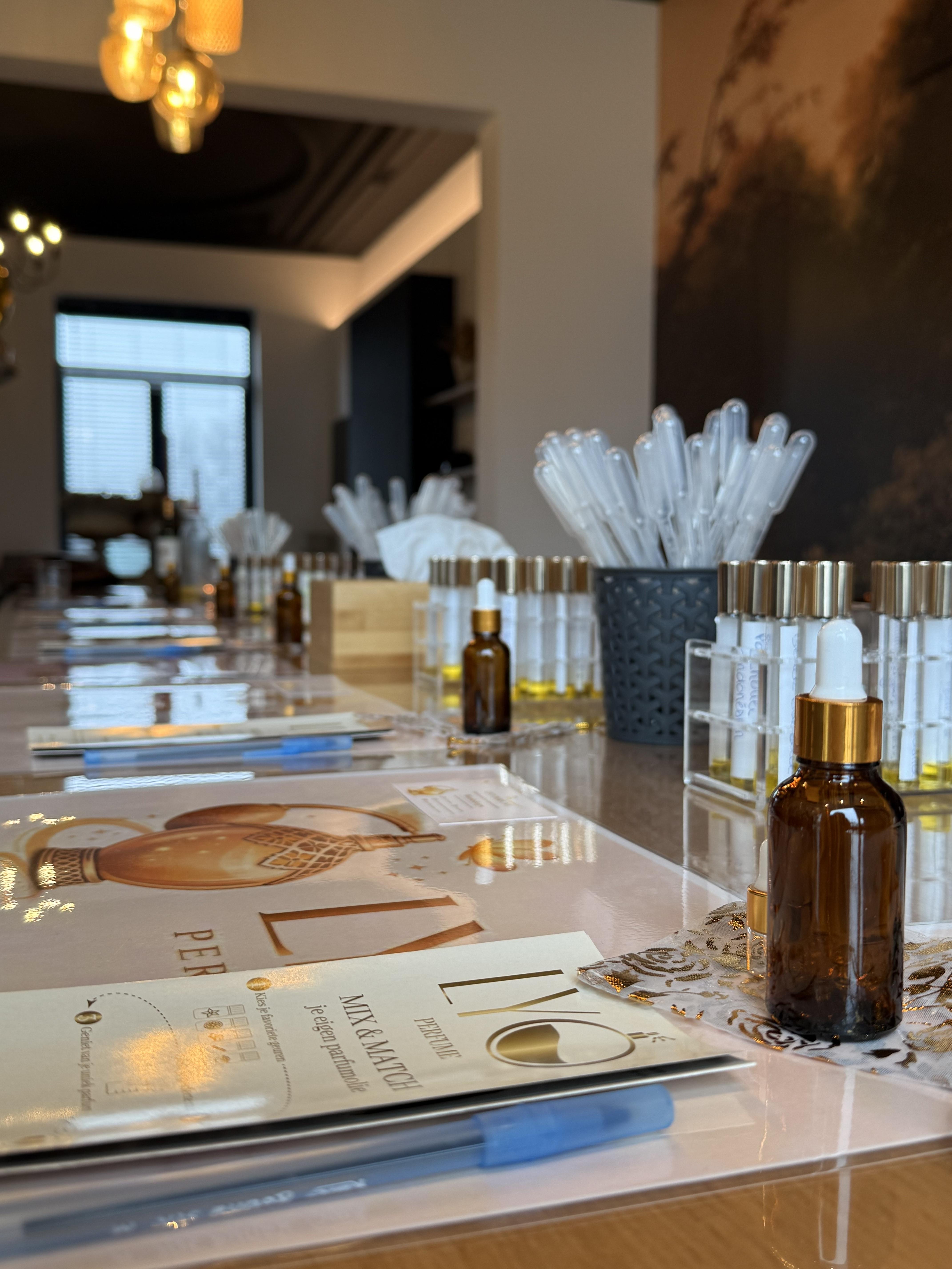 PARFUM MAKEN - Foto