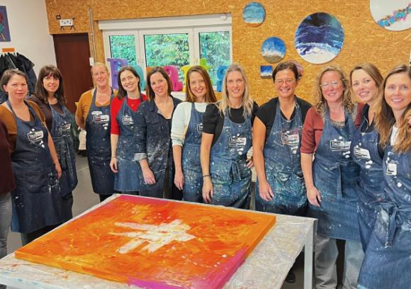 Action Painting workshop als teambuilding of groepsactiviteit