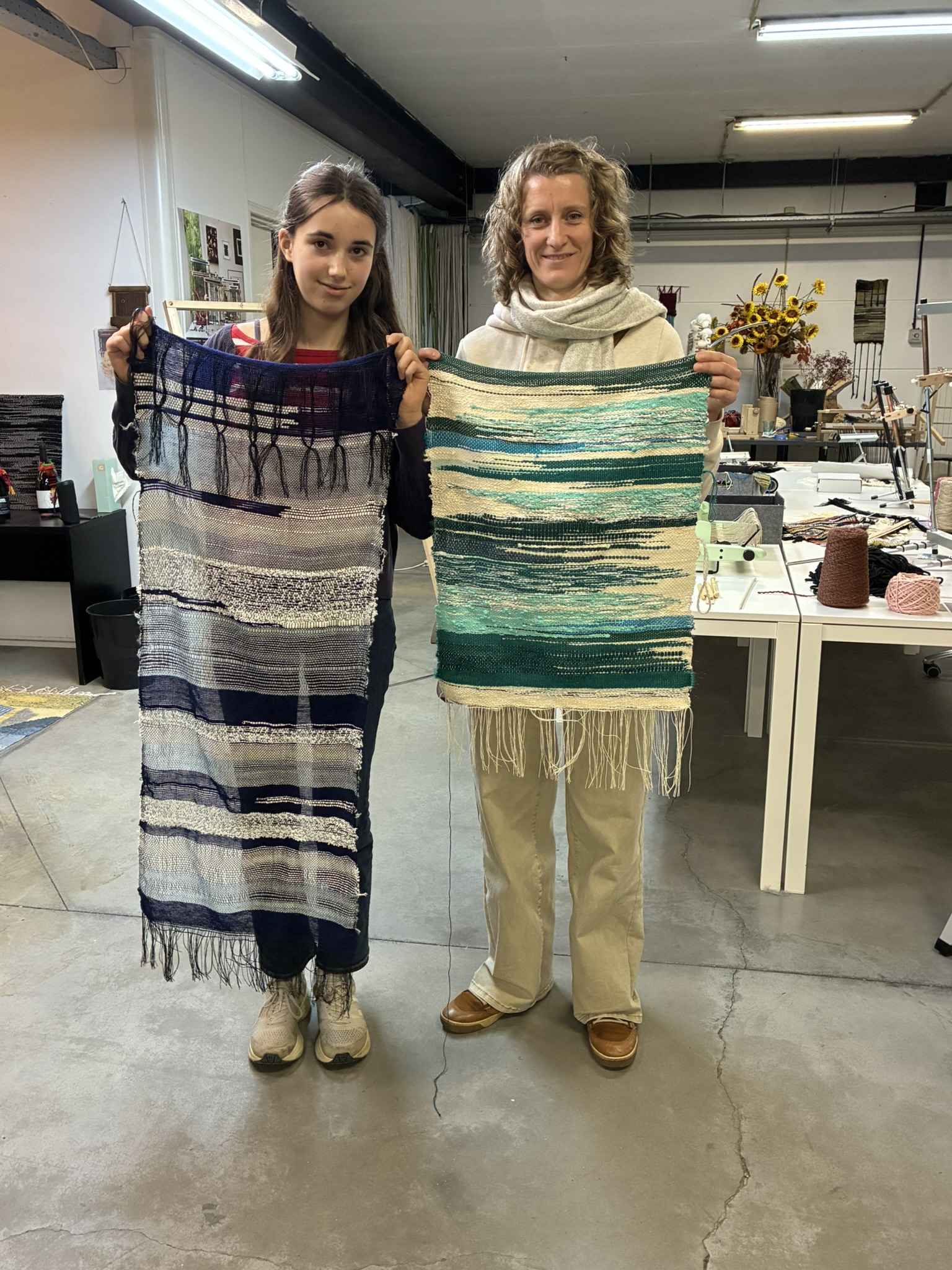 Eendaagse Saori Weefworkshop: Ontspannen experimenteren met kleur, textuur en imperfectie