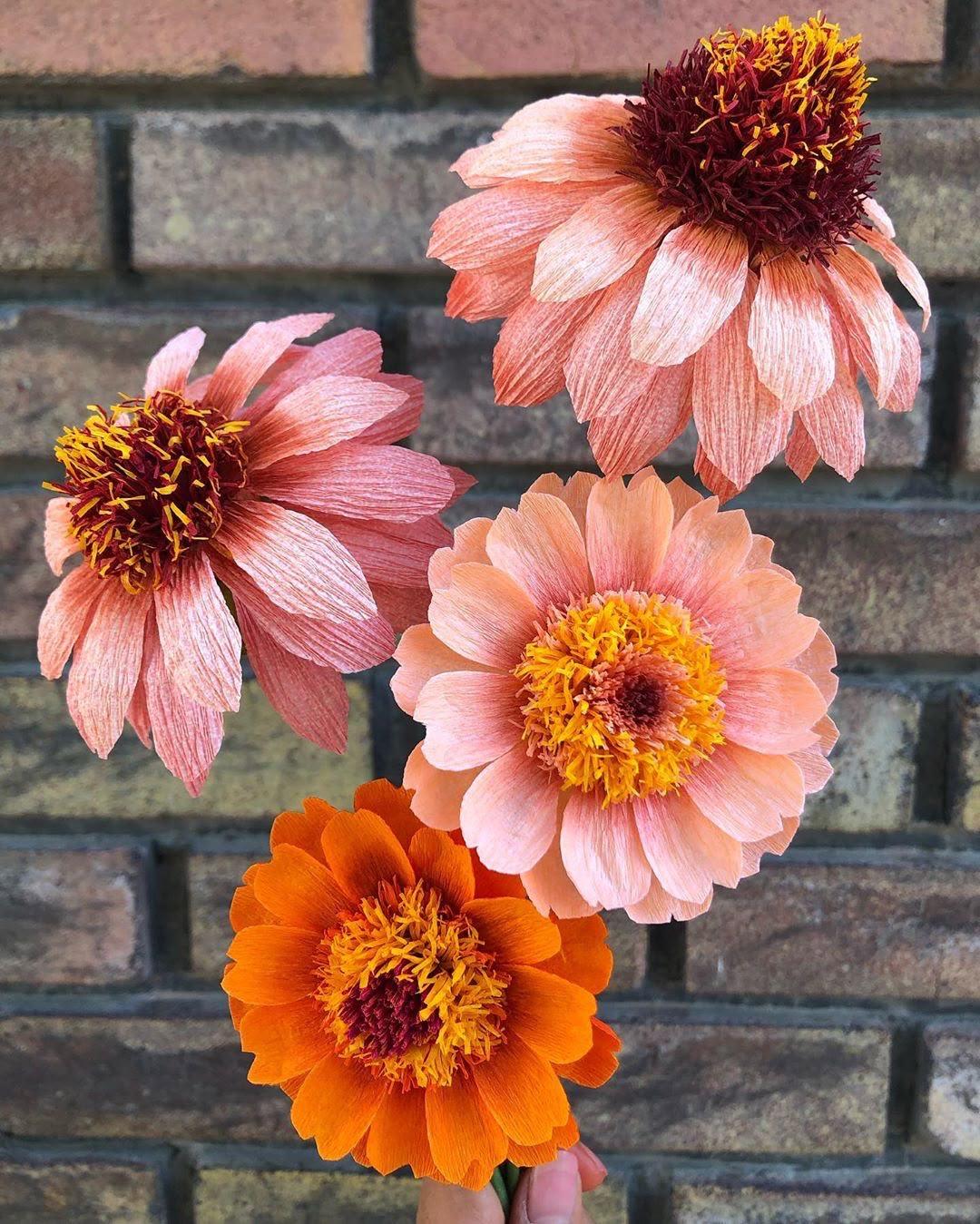 Crèpe papieren bloemen workshop - Foto