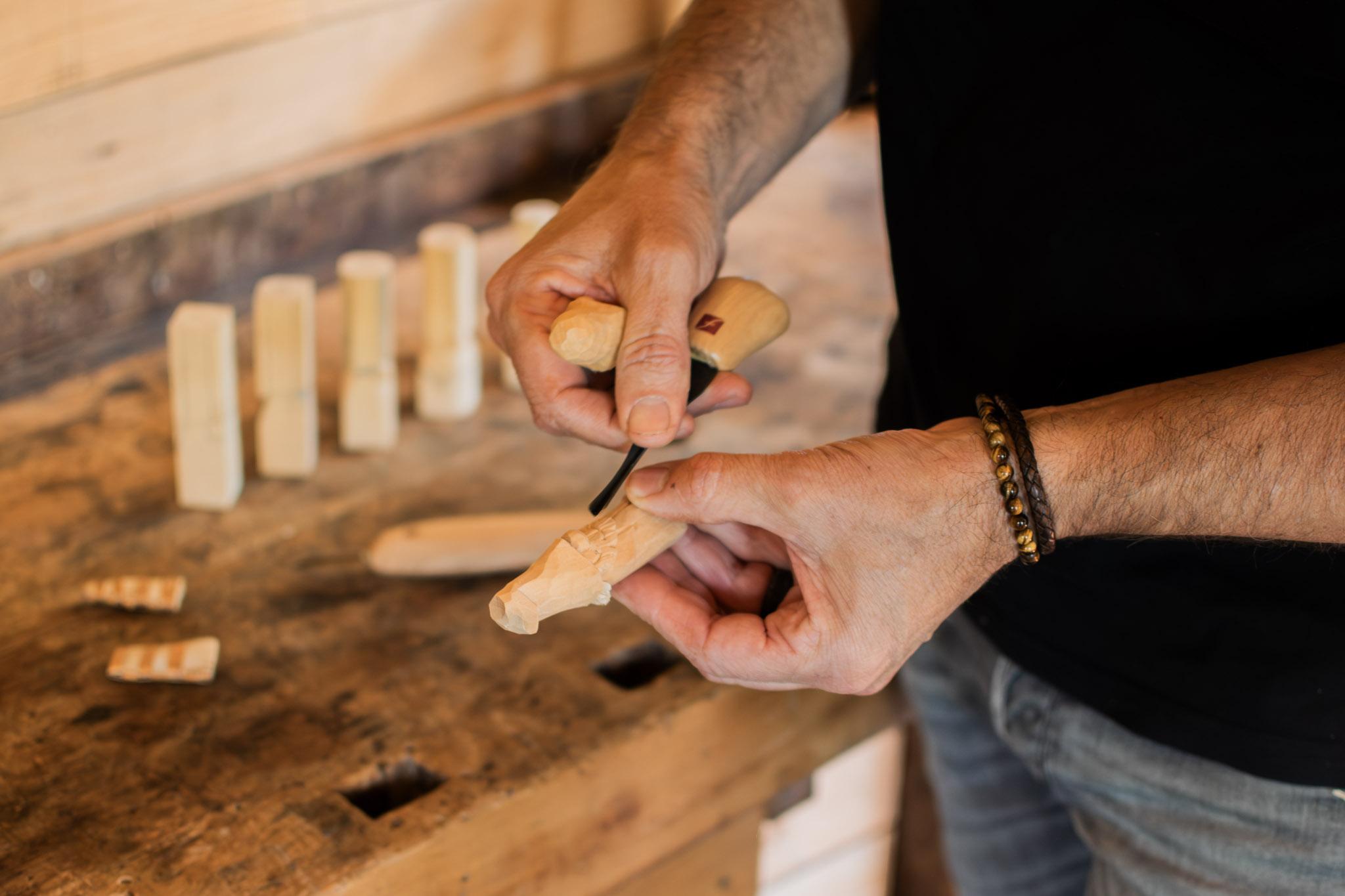 Kabouter snijden in hout - Foto