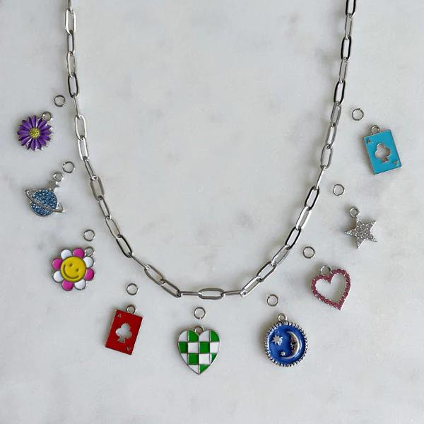 ✨ Charm Beads Bar ✨op je vrijgezellen of verjaardagsfeestje of tijdens een teambuilding of andere activiteit - Foto