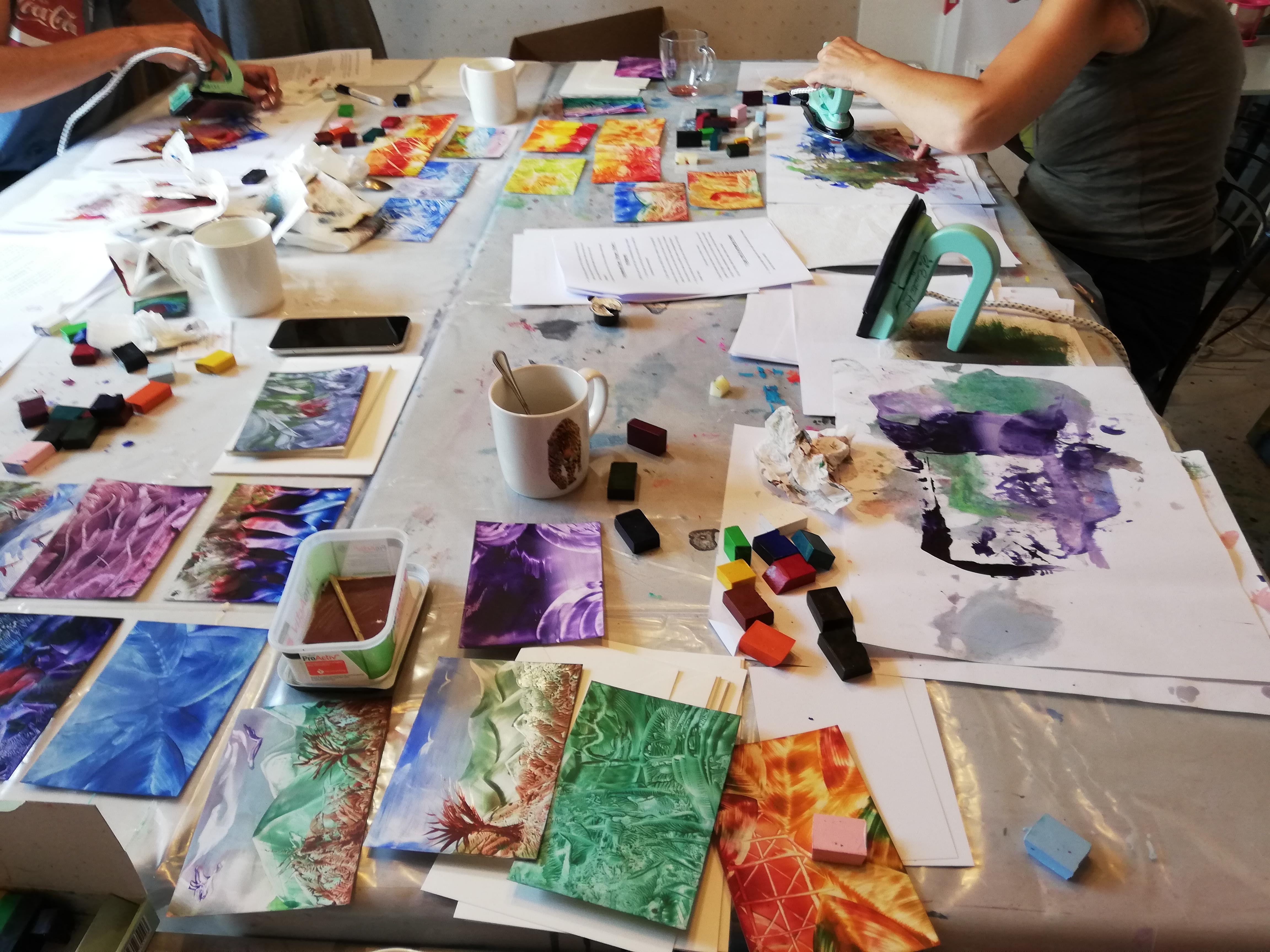 Ontdek de magie van schilderen met bijenwas - Foto