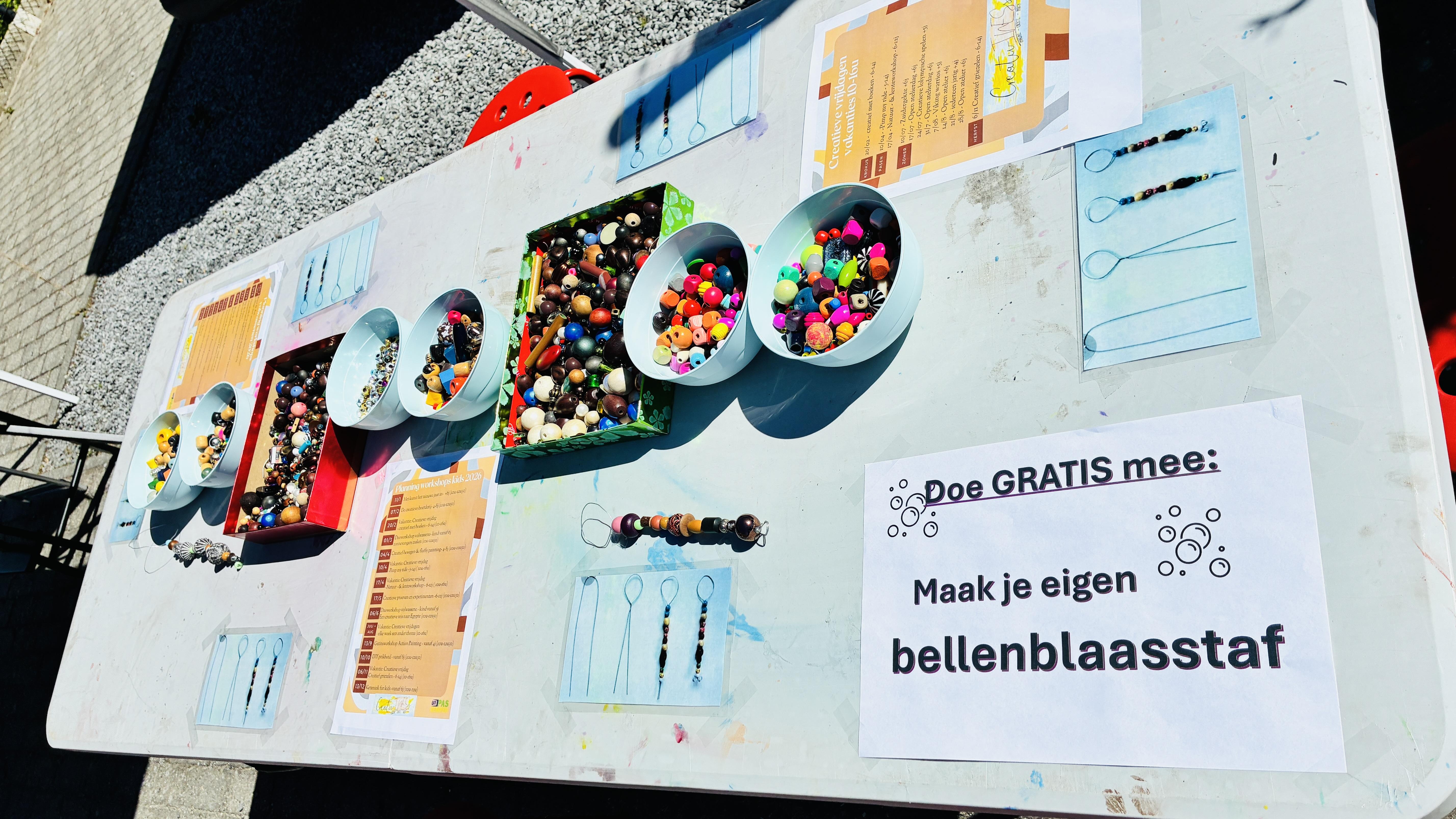 Inloopworkshop bellenblaasstaf - Foto