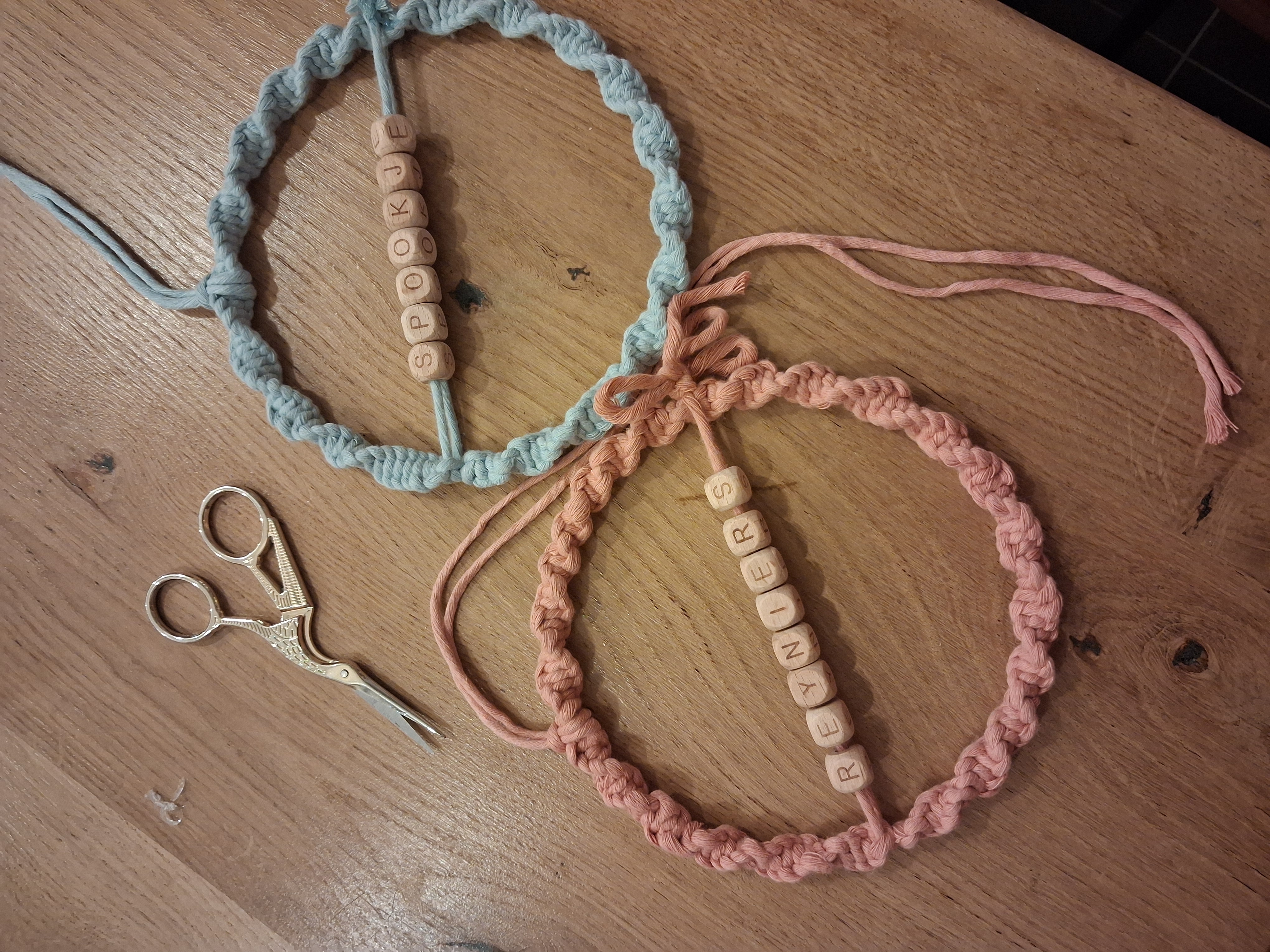 DIY pakket macramé hoepel met letters