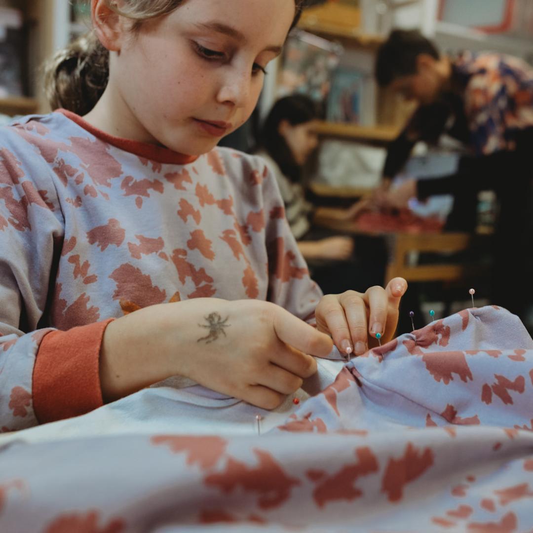Naailessen voor ouder & kind in Leuven – Samen naaien en creëren - Foto