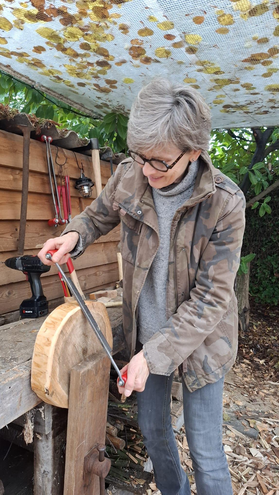 Houten boomkrukje - maak je eigen meubelstuk! - Foto