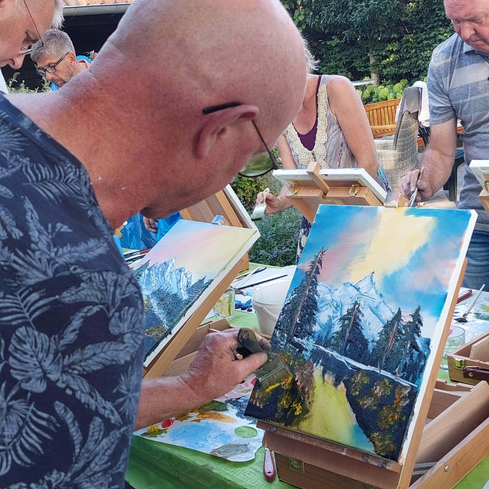 Waanzinnige Schilderworkshop in de stijl van Bob Ross - Foto