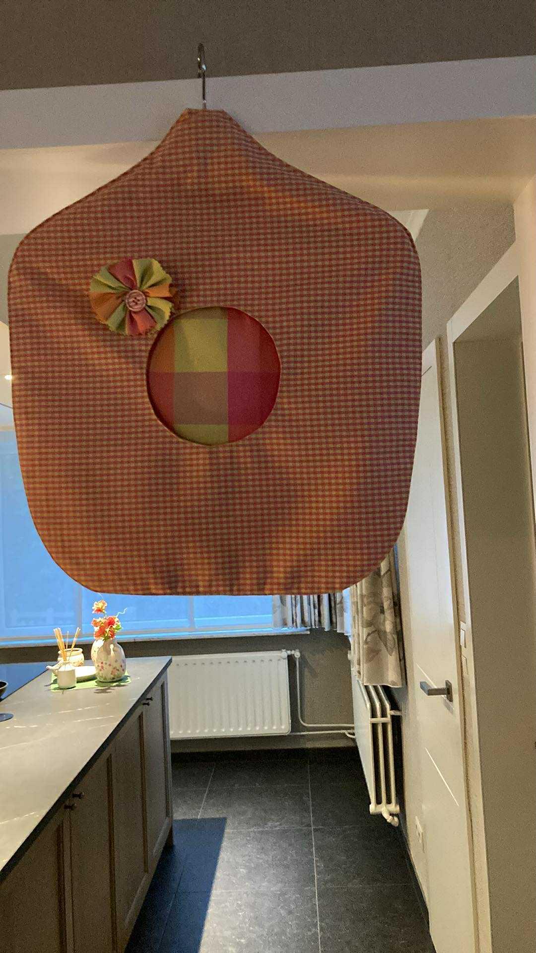 Maak je eigen opbergzak, naaien geeft voldoening je zal versteld staan van wat je kan maken. - Foto