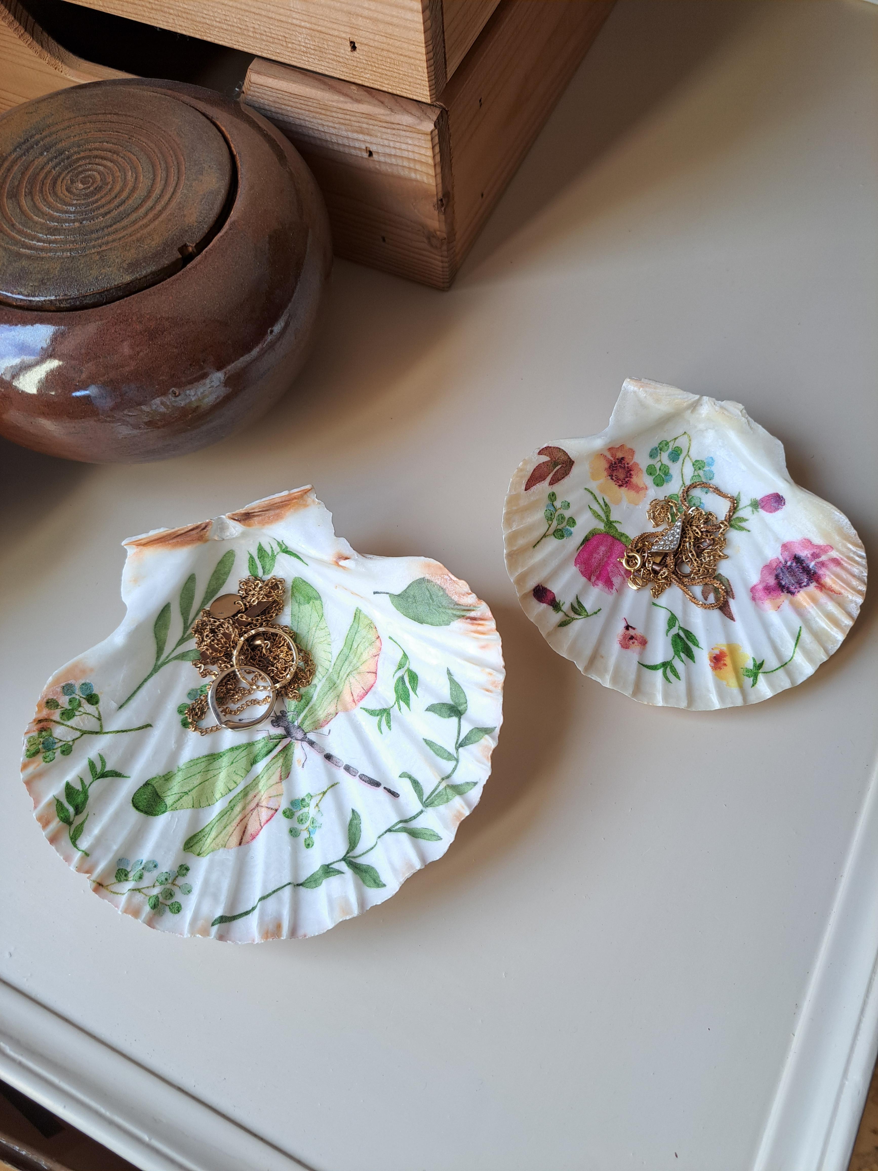 Schelpenschaaltjes met decoupage bij REST - Foto