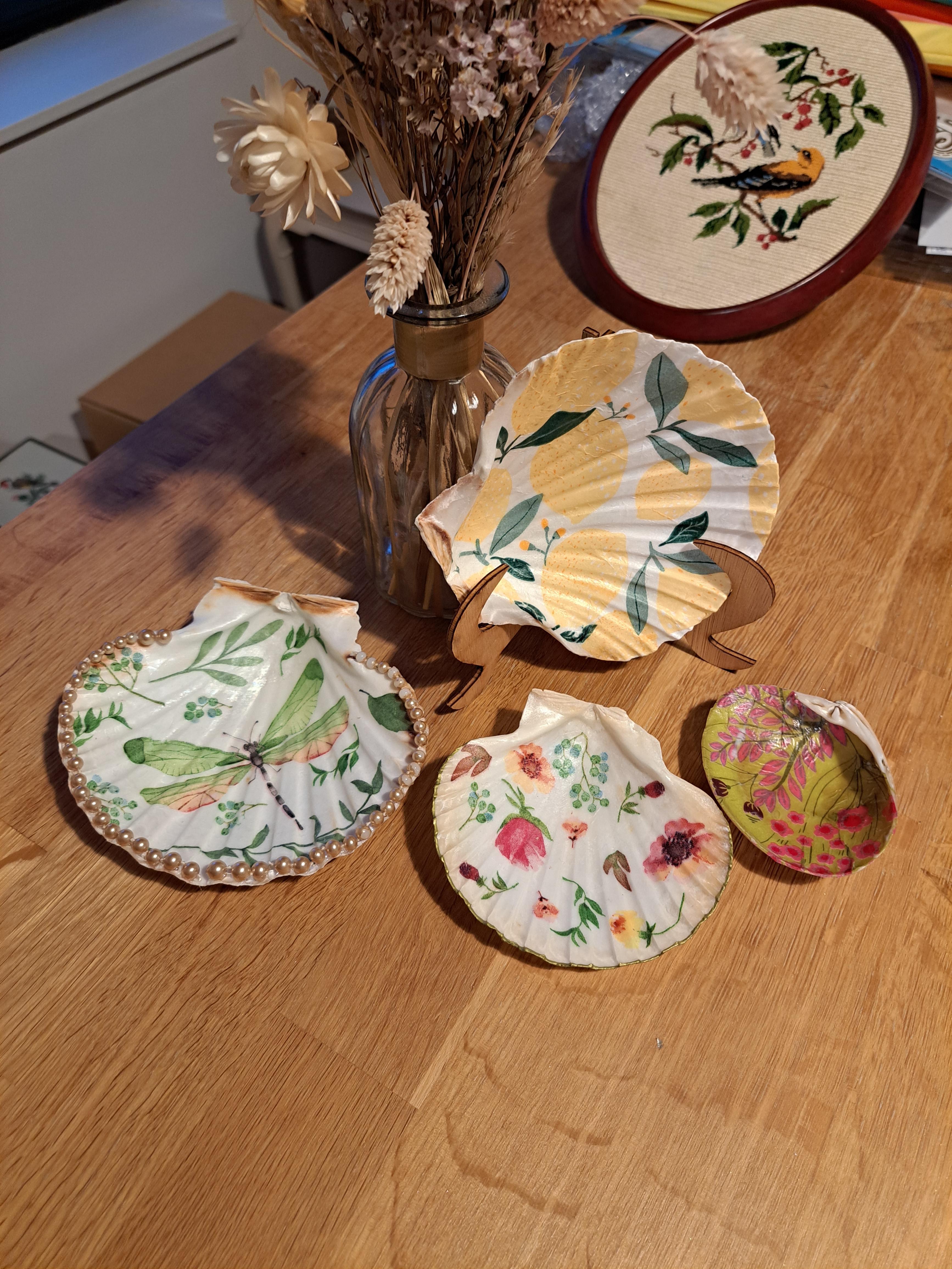 Schelpenschaaltjes met decoupage bij REST - Foto