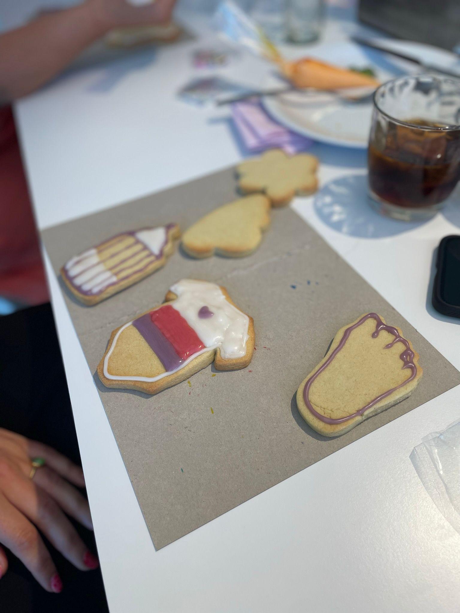 Creatieve babyshower workshop: koekjes decoreren - Foto