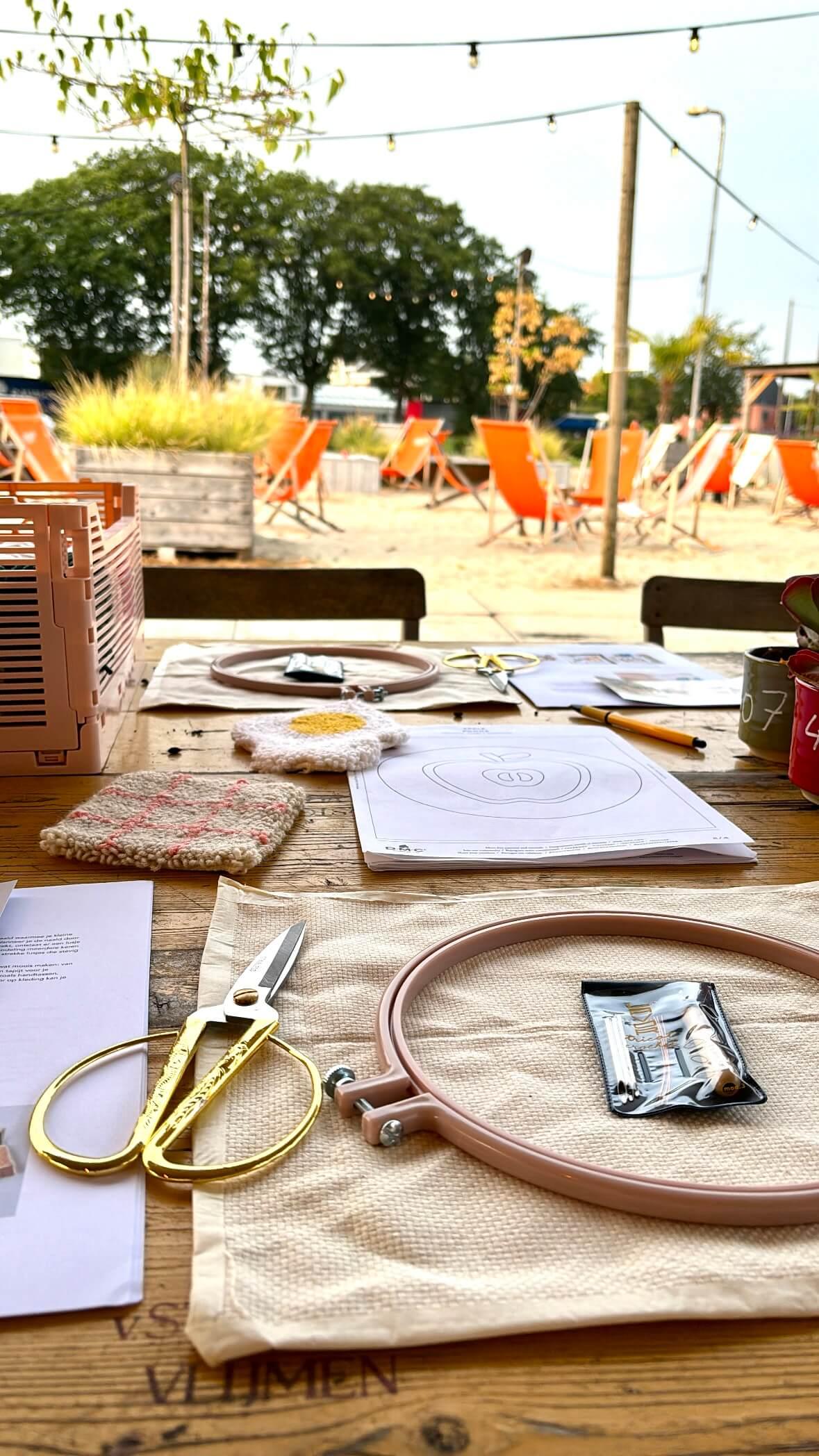 Punch Needle: maak je eigen mini-tapijtje - Foto