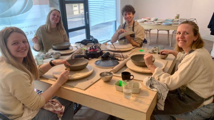 Workshop keramiek: drie kommen maken met mallen