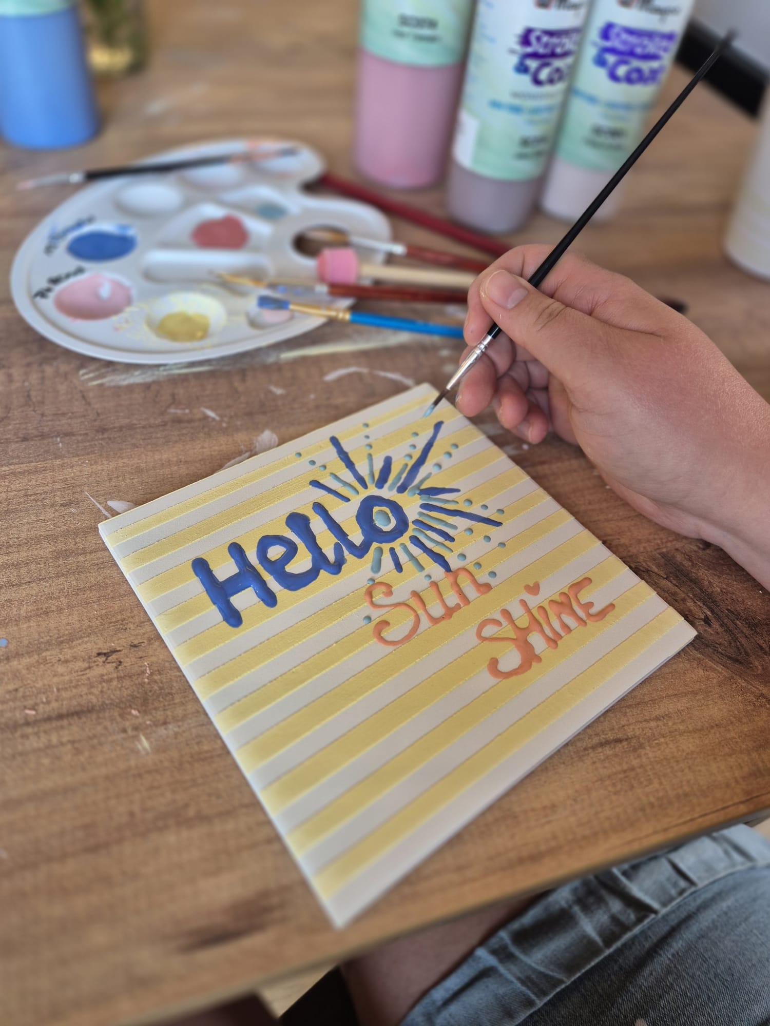 Keramiek tegeltjes beschilderen - Pottery Painting - Foto