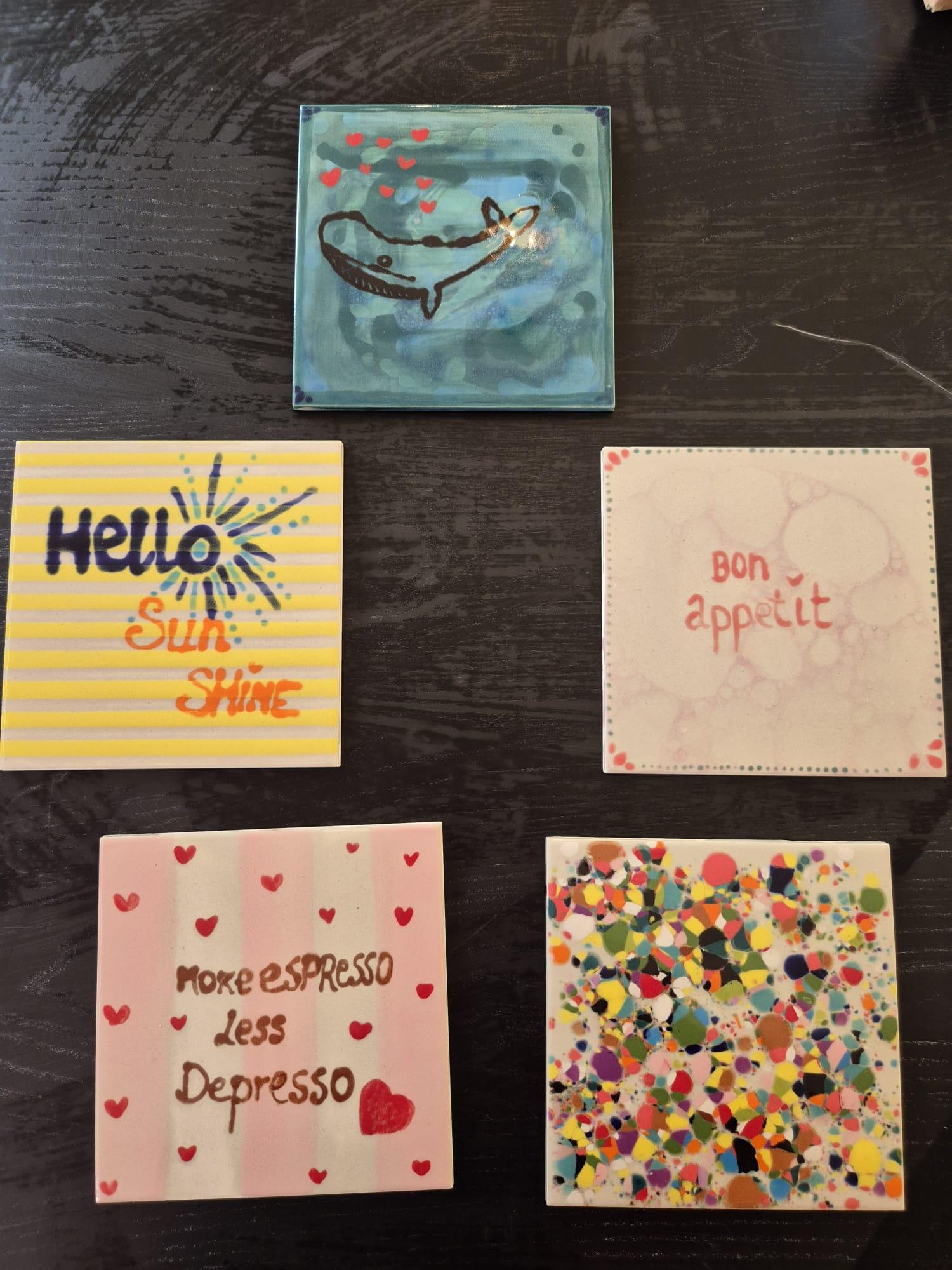 Keramiek tegeltjes beschilderen - Pottery Painting - Foto
