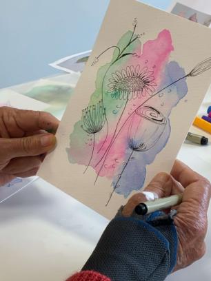 bloemmotieven tekenen met brushpen en fineliner