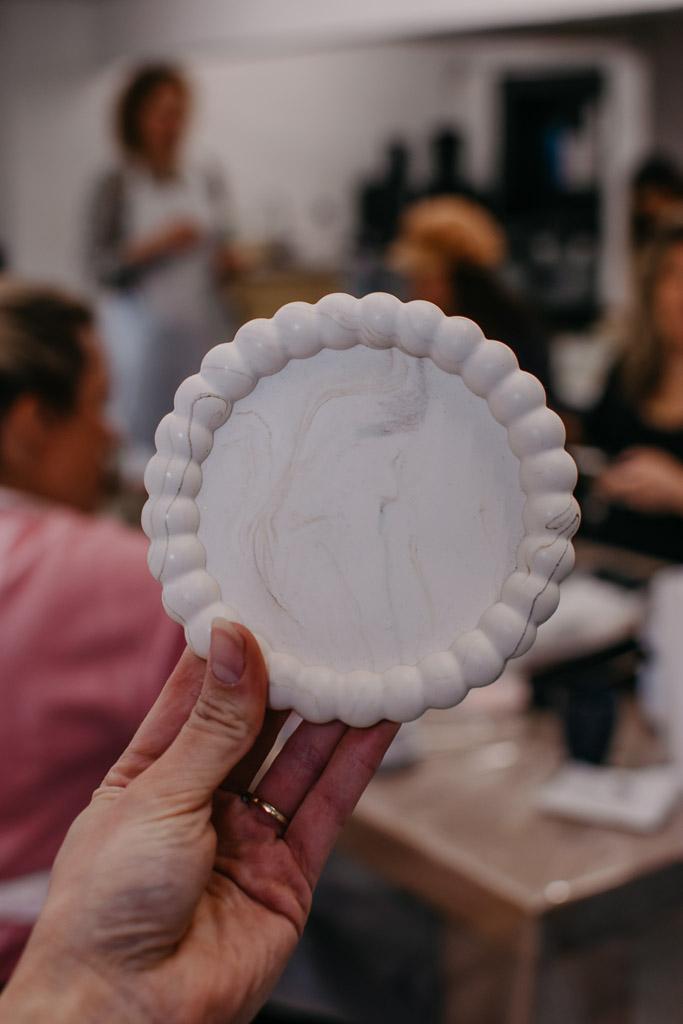 Jesmonite Workshop met jouw groep ✨ - Foto