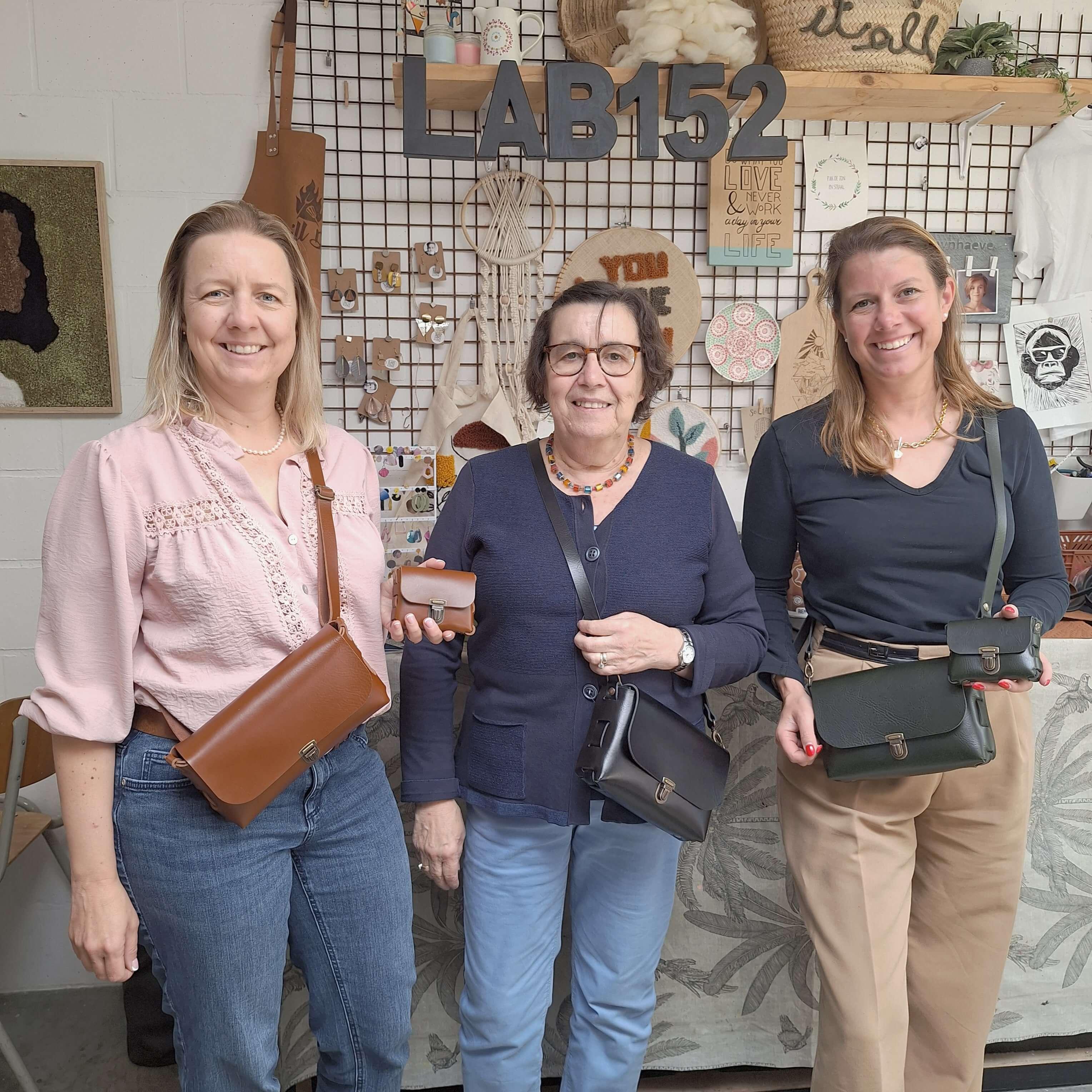WORKSHOP LEDEREN HANDTAS-CROSSBODY EN PORTEMONNEE - Foto
