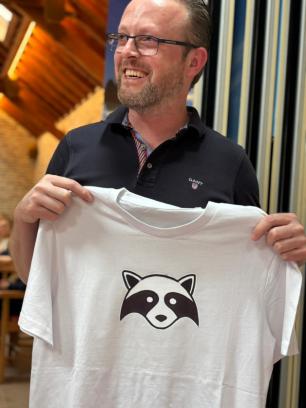 Workshop T-shirt versieren met foliedruk 👕 (2u of inloopworkshop)