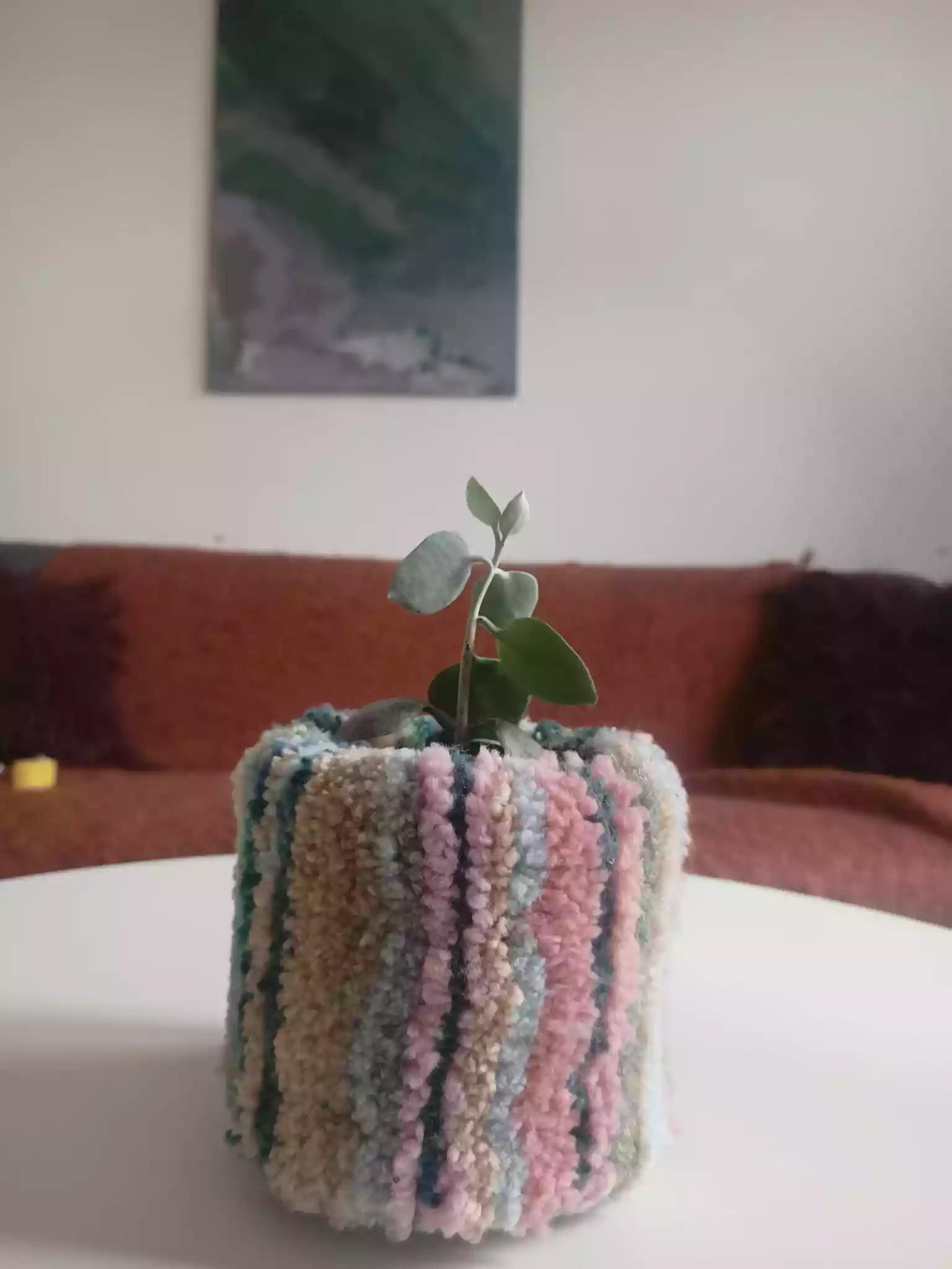 Workshop tuften: maak je eigen unieke 'tuftplanter' bij REST - Foto