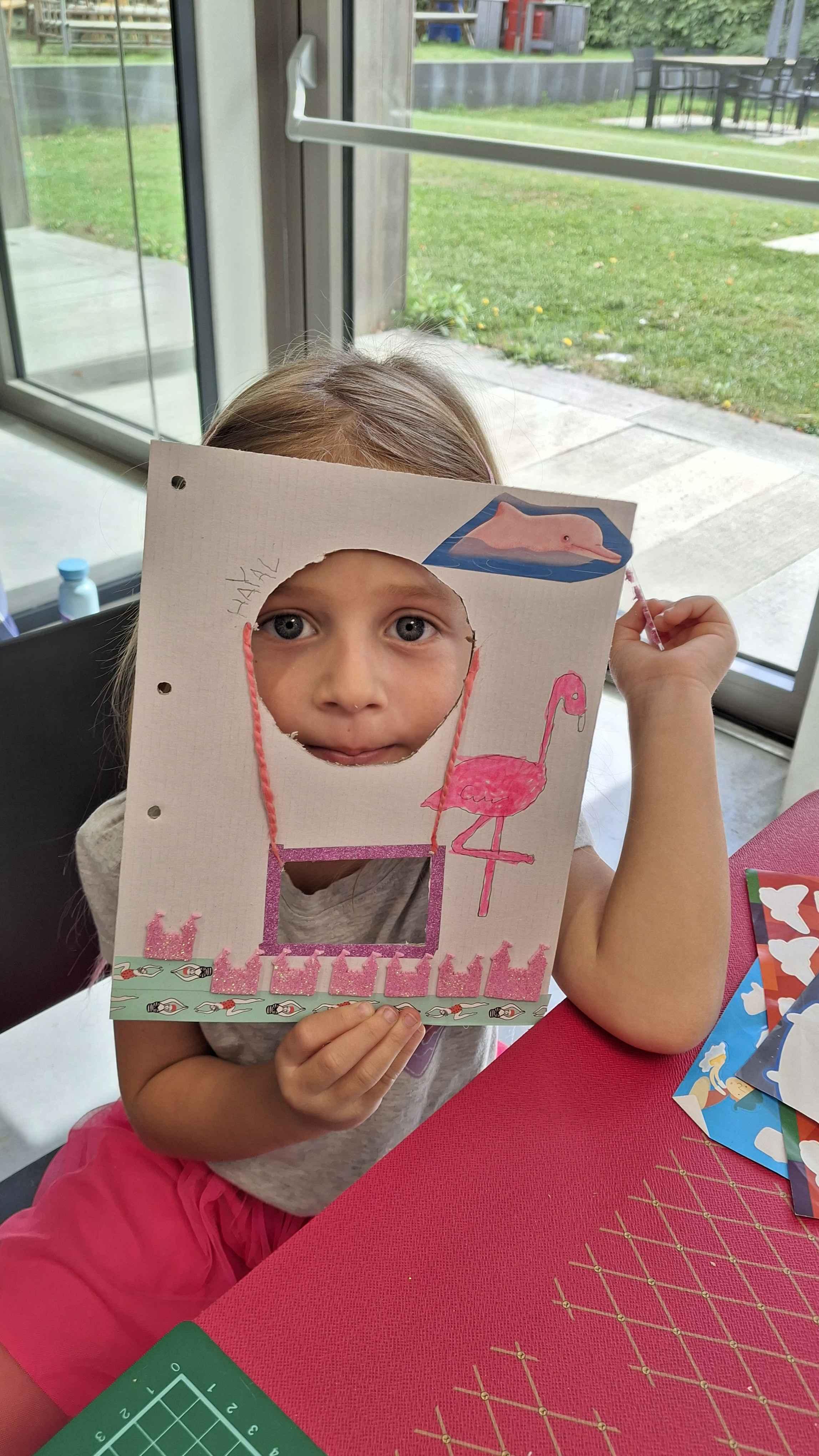 Kleuterknutselkriebels : Voelboek maken rond het verhaal 'Alles verandert' bij REST - Foto